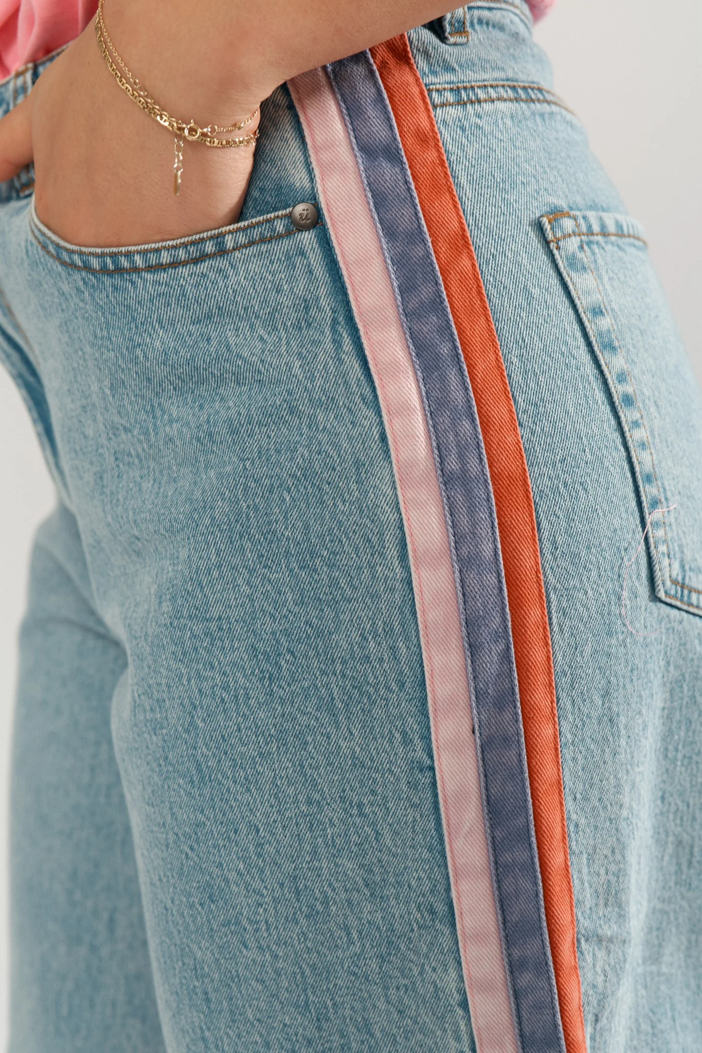 NUMALAGA HR WIDE JEANS BI3010 - Light Blue Denim - Image 4