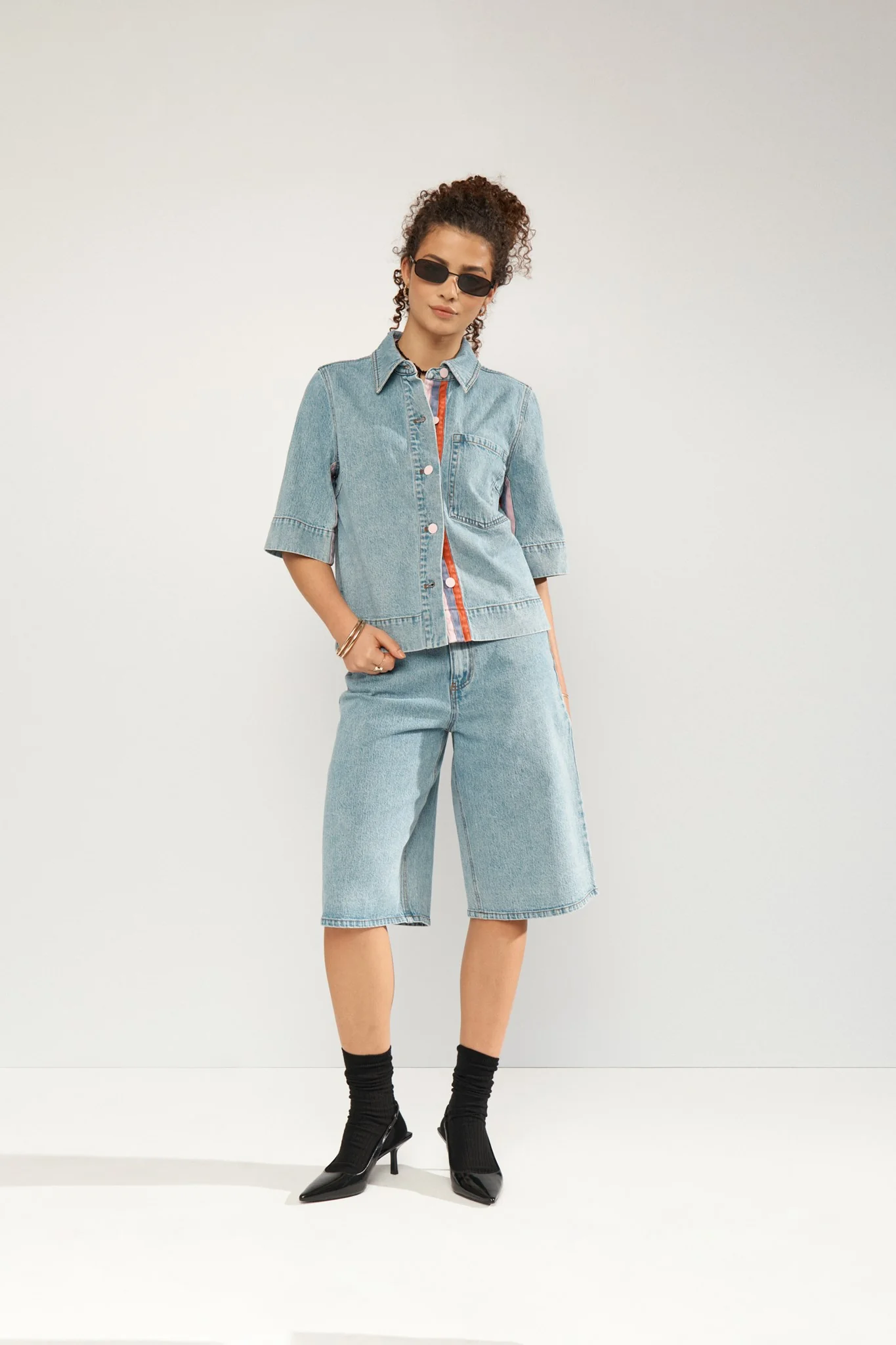 NUMALAGA SHORTS - Light Blue Denim