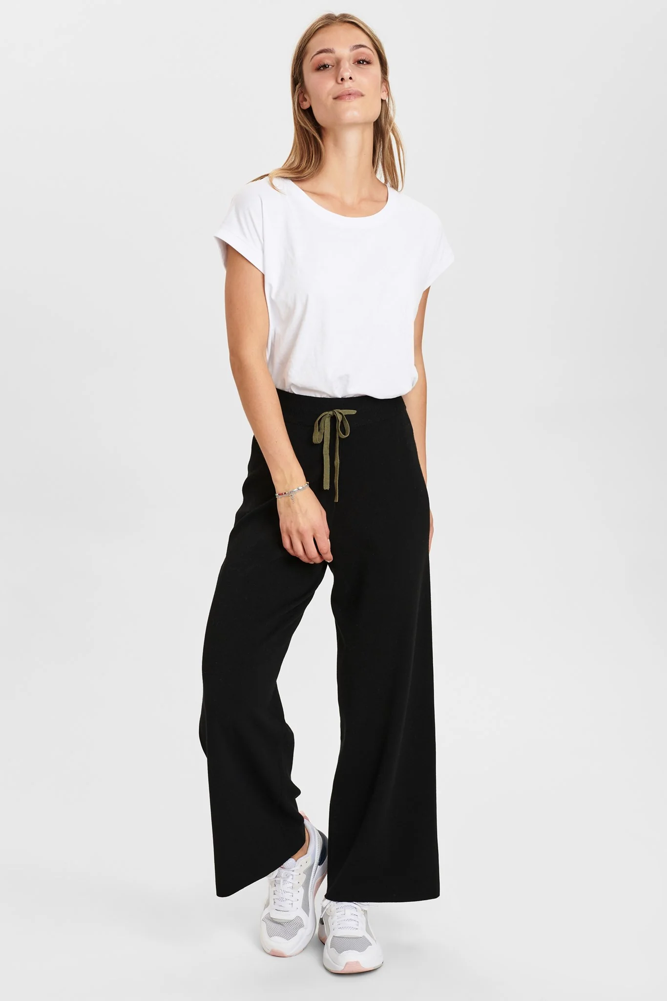 NUMALONE KNIT PANTS - Caviar - Image 3