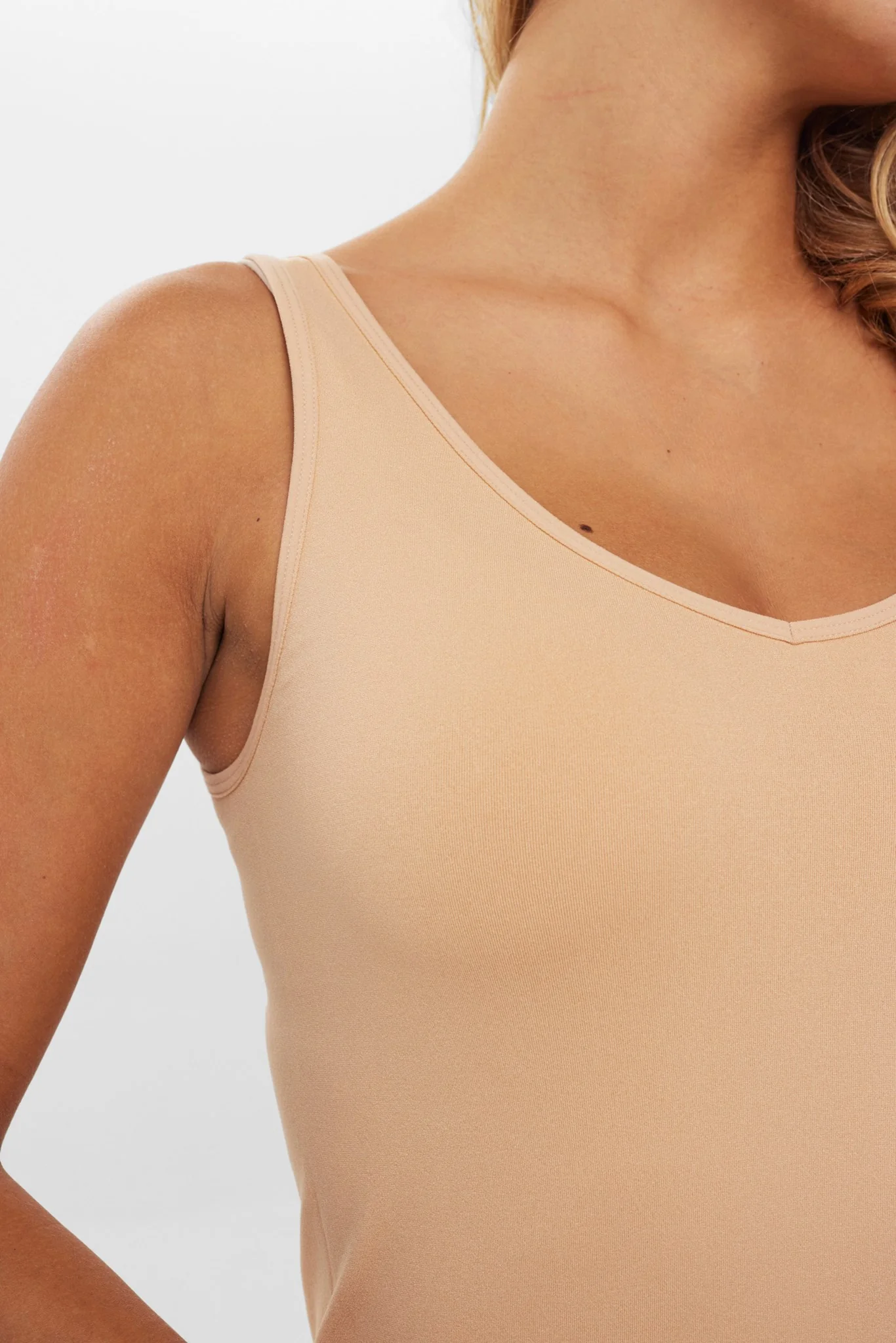 NUMARIE SINGLET - NOOS - Hazelnut - Image 4