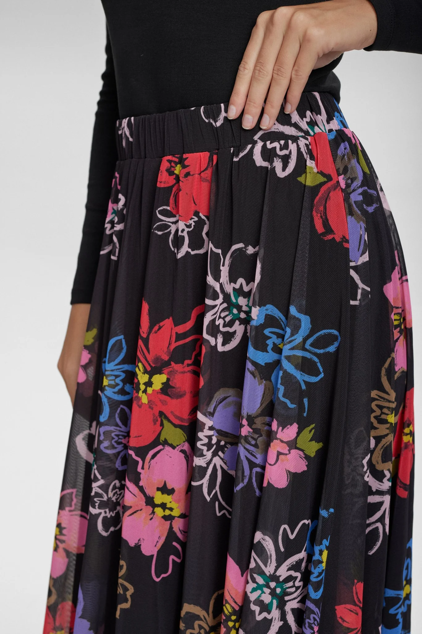 NUMARTHA SKIRT - Caviar - Image 4