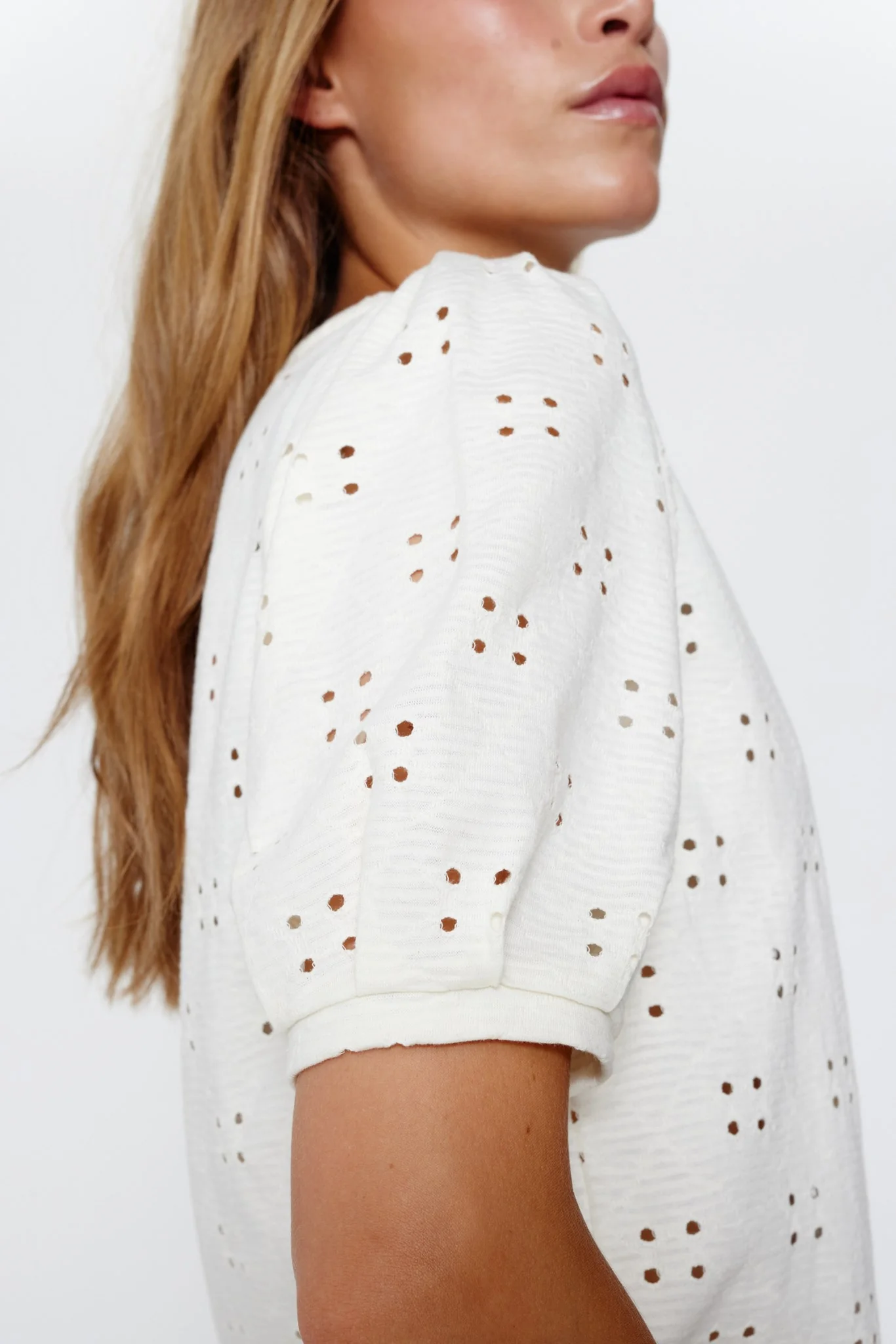NUMIKKE TEE - Cloud Dancer - Image 4