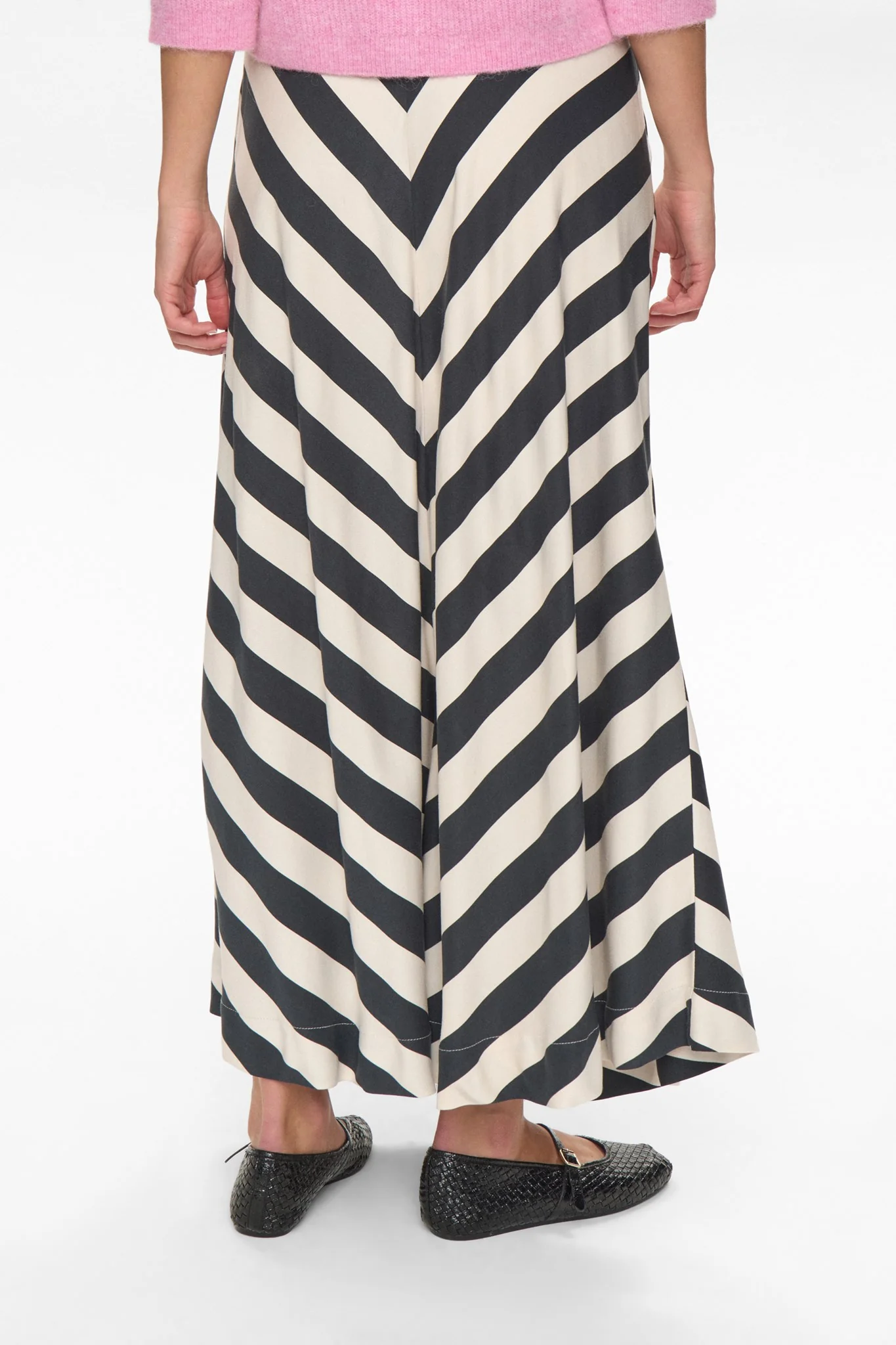 NUMINZU SKIRT - Caviar - Image 2