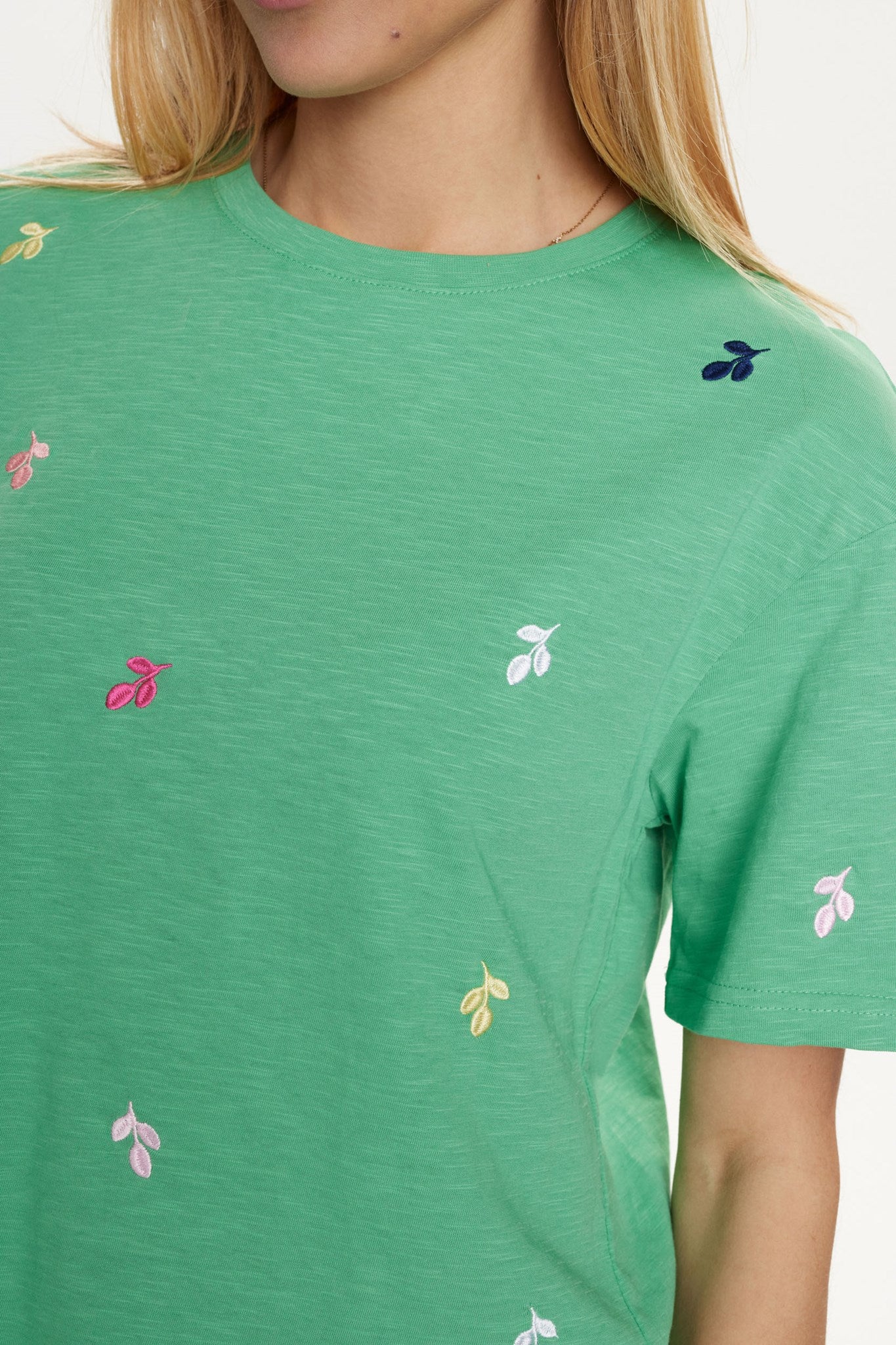 NUMIRELLO BOXY T-SHIRT - GOTS - Green Spruce - Image 4