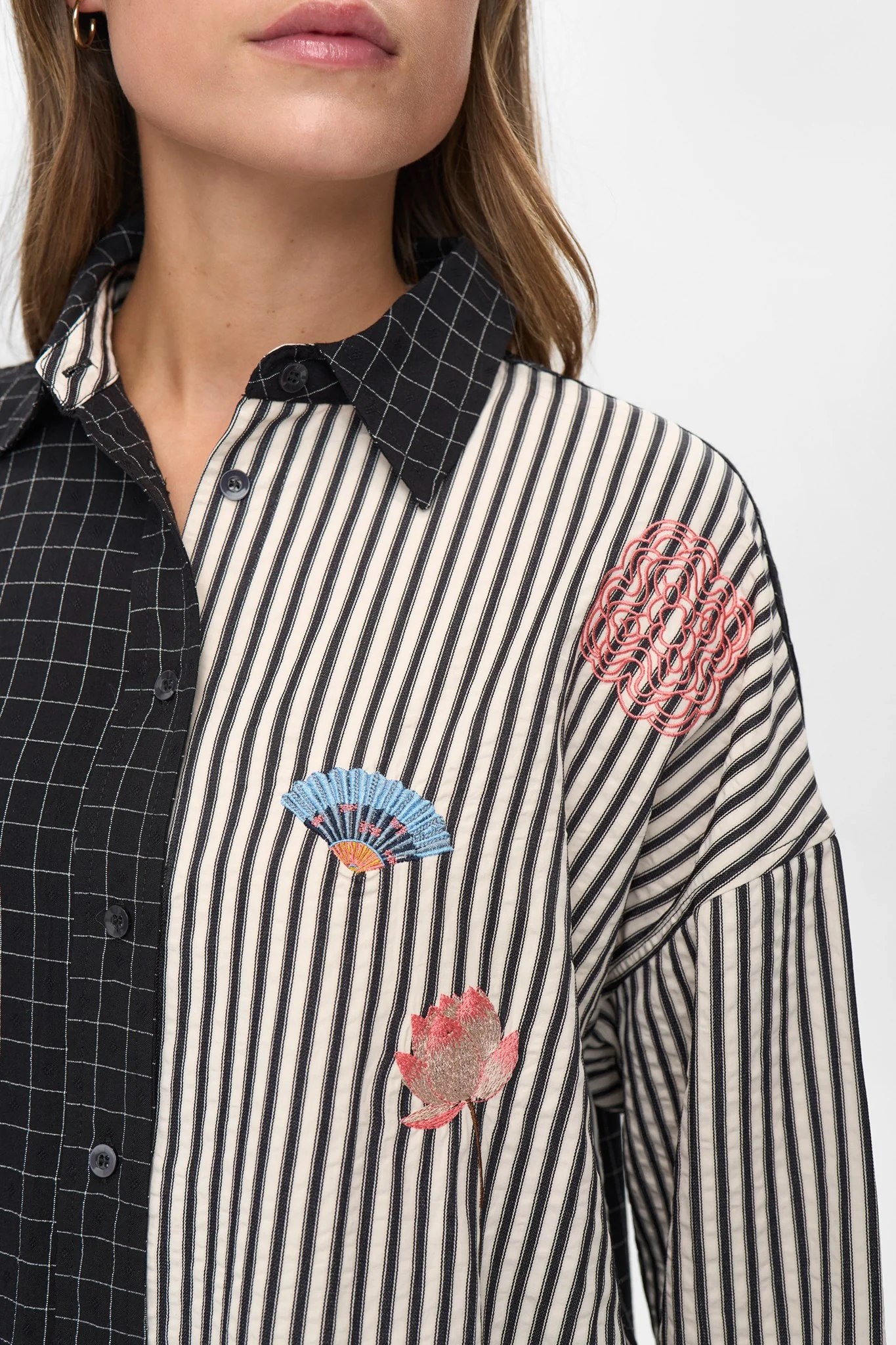 NUMISO SHIRT - Caviar - Image 5