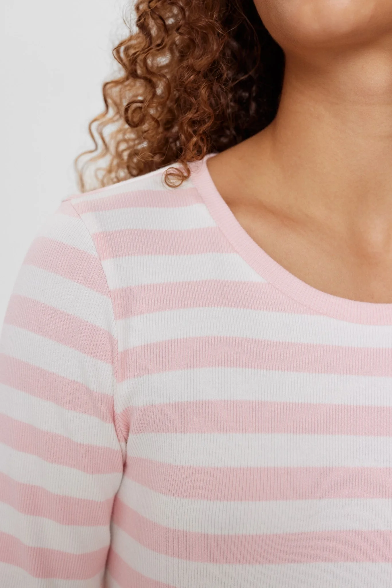 NUMIXIE LS T-SHIRT - GOTS - Almond Blossom - Image 4