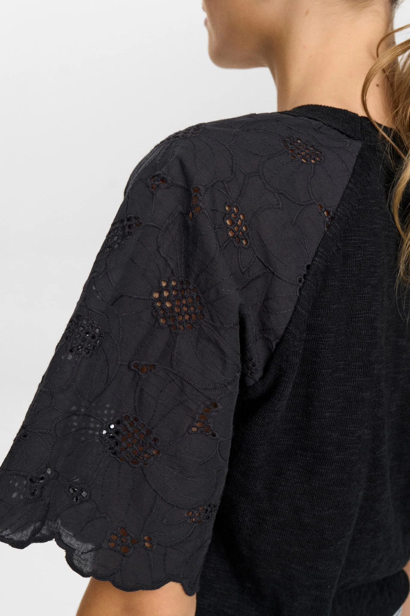 NUMOELLA SS PULLOVER  - Caviar - Image 5