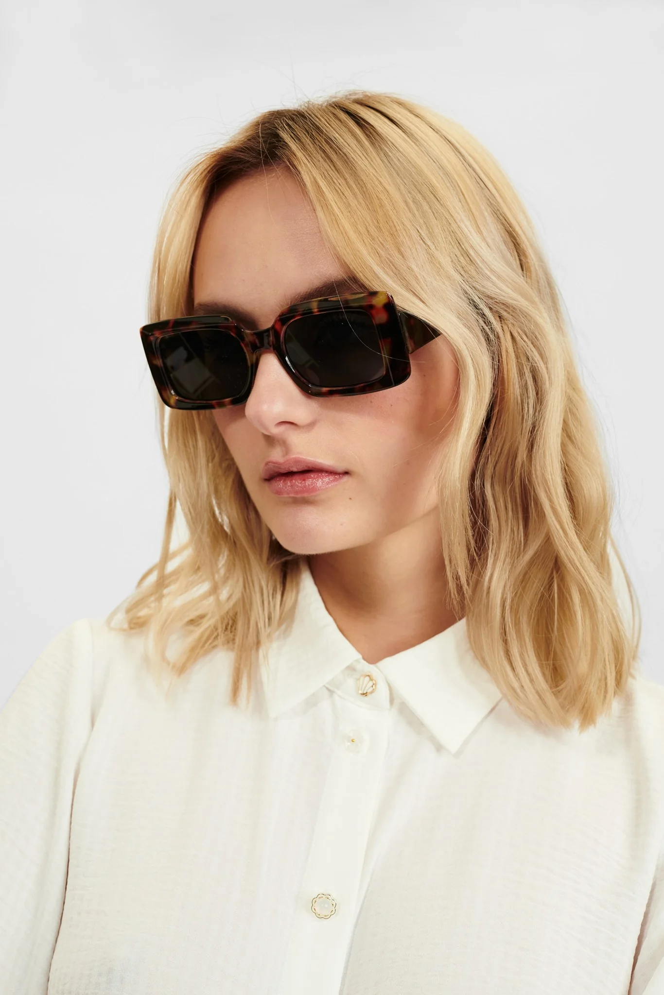 NUNANCEY SUNGLASSES  - Caviar