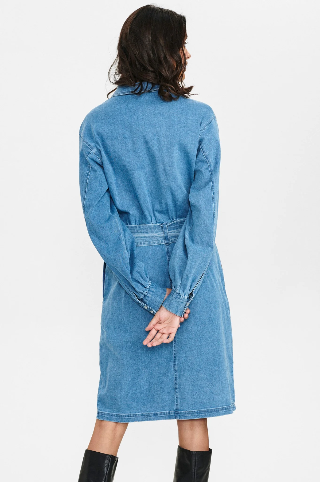NUNANNA DRESS - Light Blue Denim - Image 2