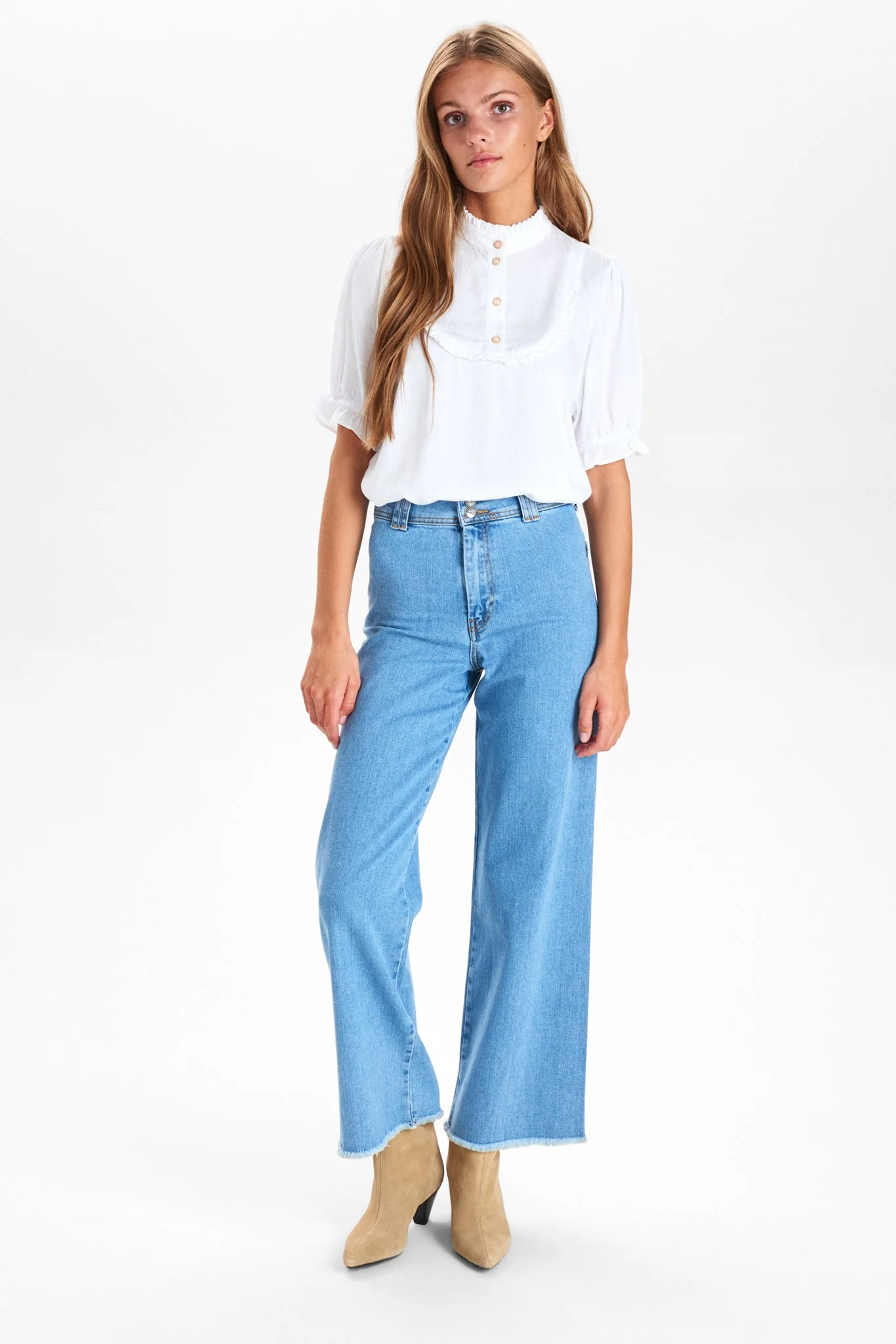 NUNATASJA JEANS - Light Blue Denim - Image 3