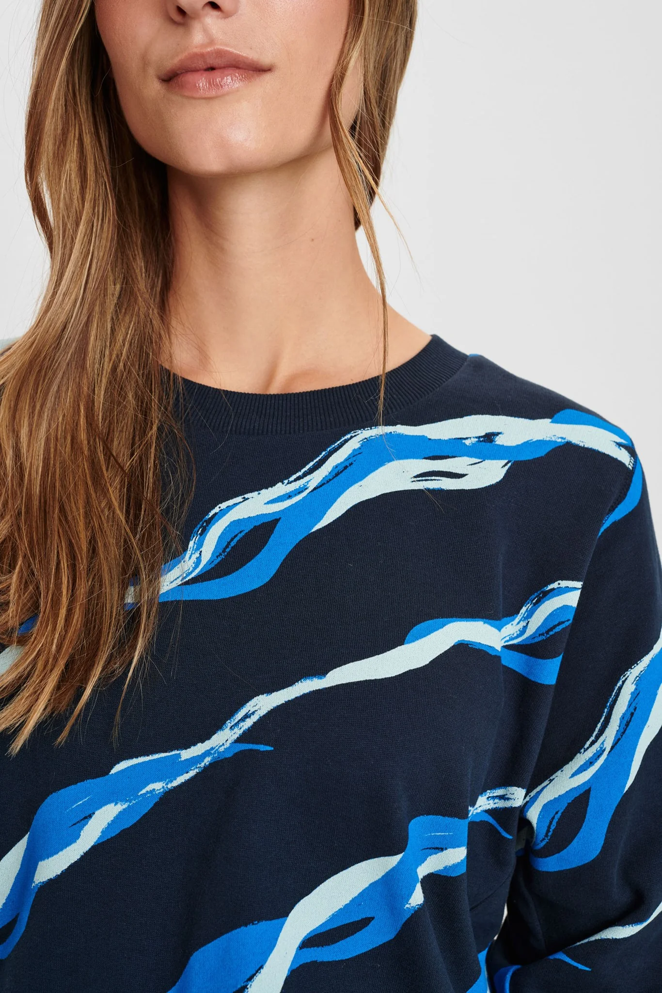 NUNICOLA SWEAT AOP - Dark Sapphire - Image 4