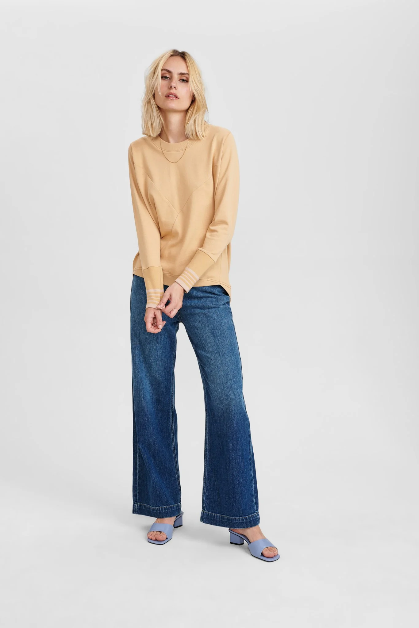 NUNICOLA SWEAT - Ginger Root - Image 3