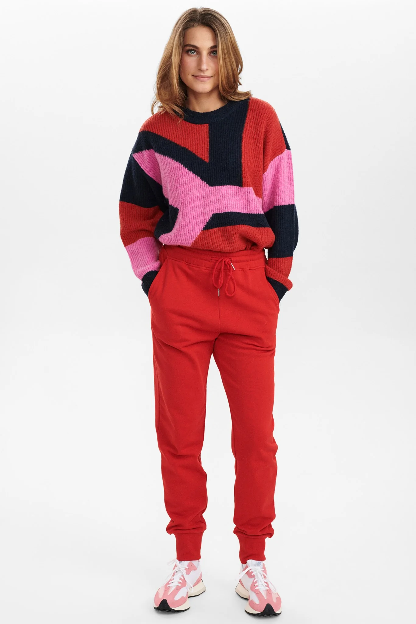 NUNIKOLA JOGGER PANT BF - Molten Lava - Image 3