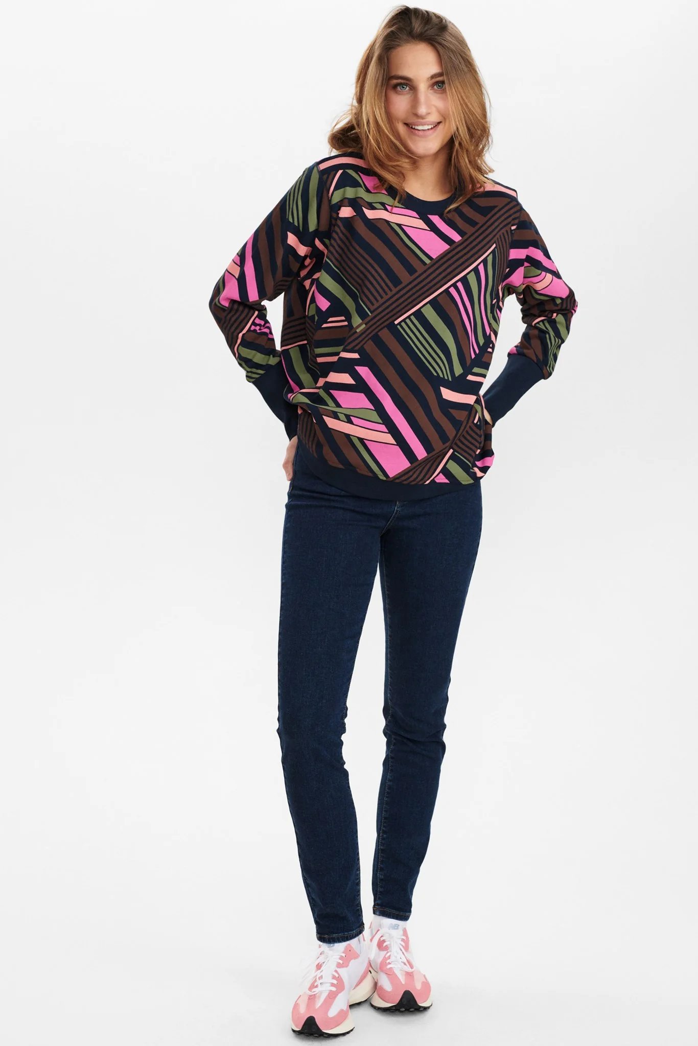 NUNIKOLA SWEAT BF - Chicory Coffee - Image 3