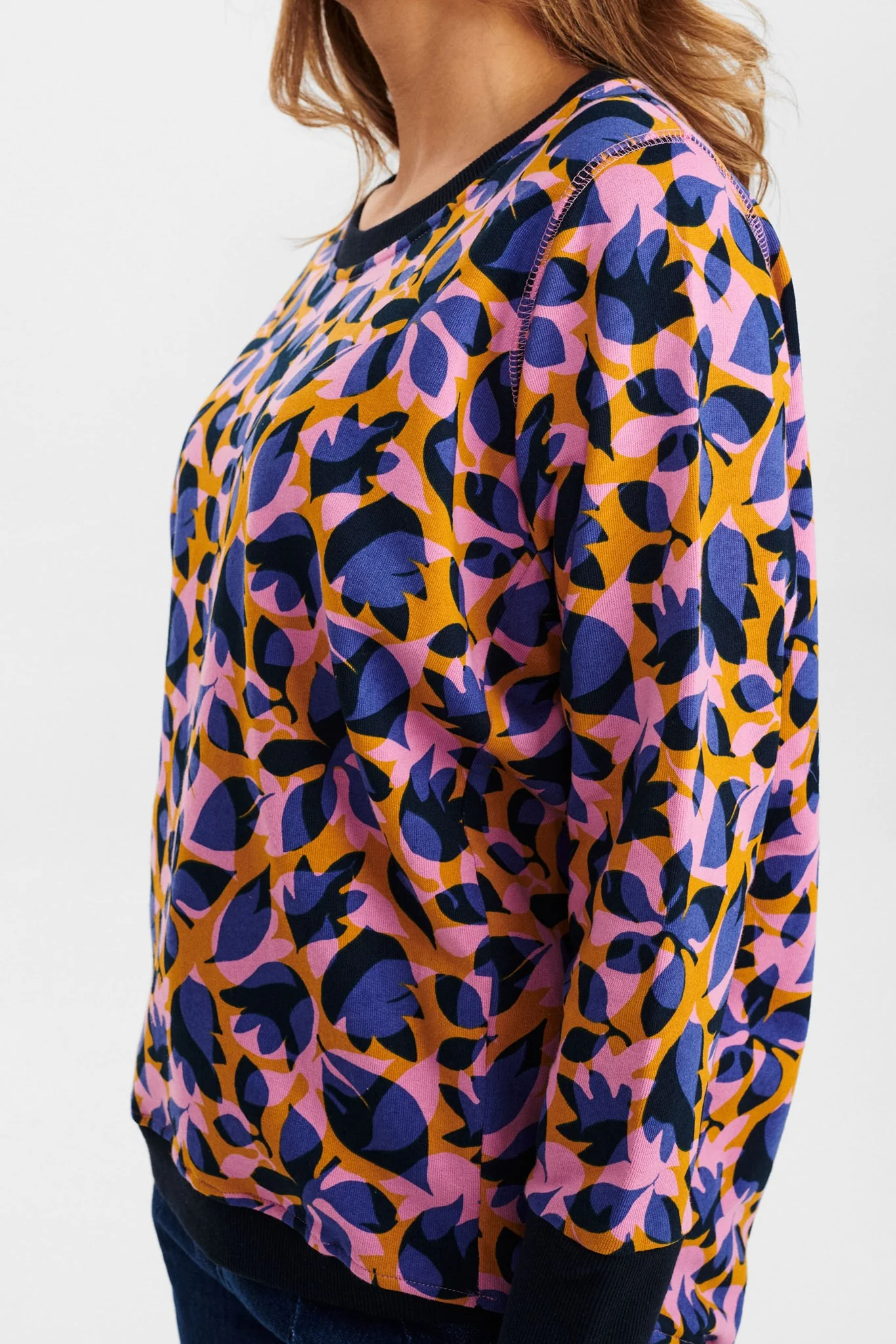 NUNIKOLA SWEAT - Dark Sapphire - Image 4
