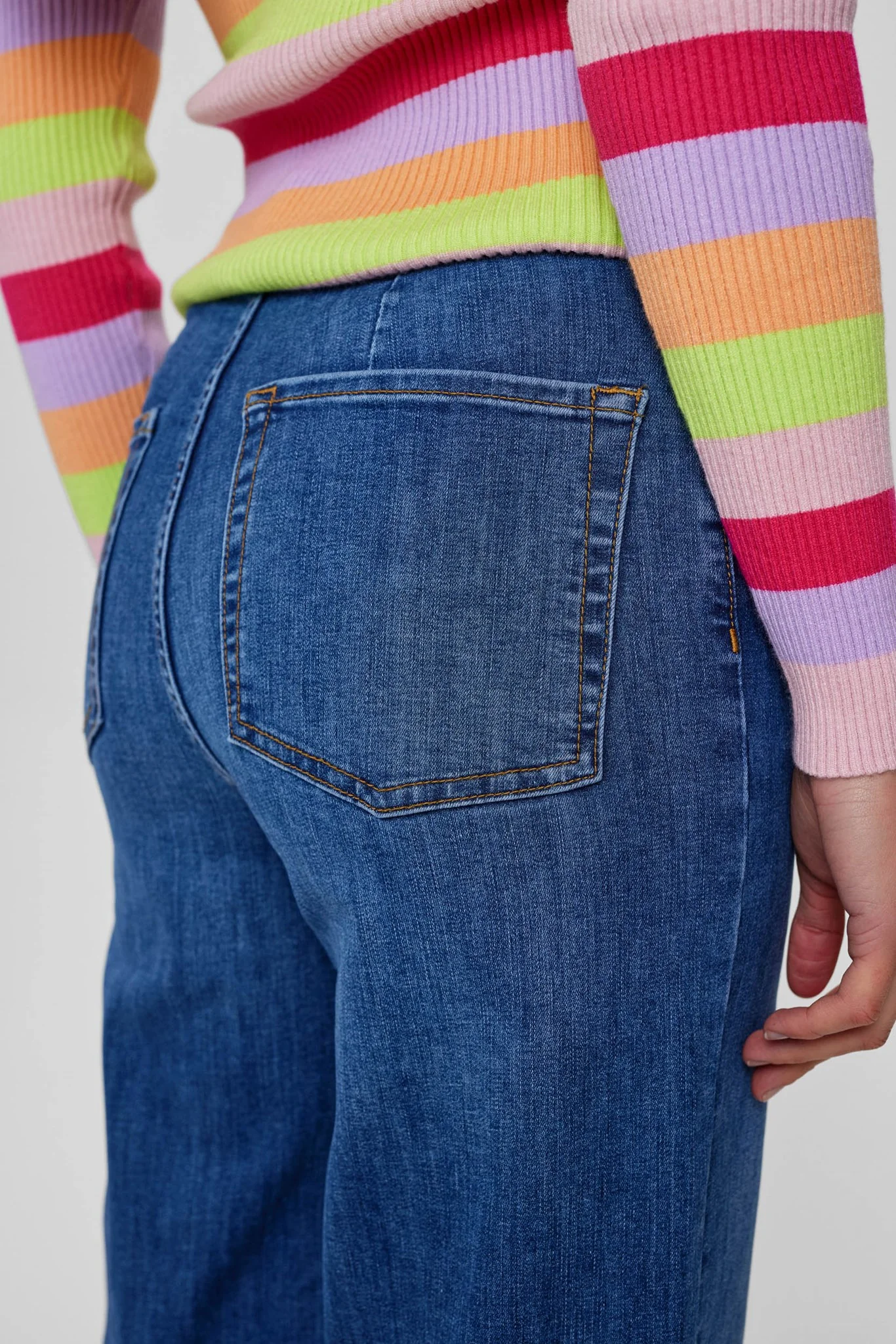 NUPARIS JEANS CROPPED  MED BLUE - Medium Blue Denim - Image 4