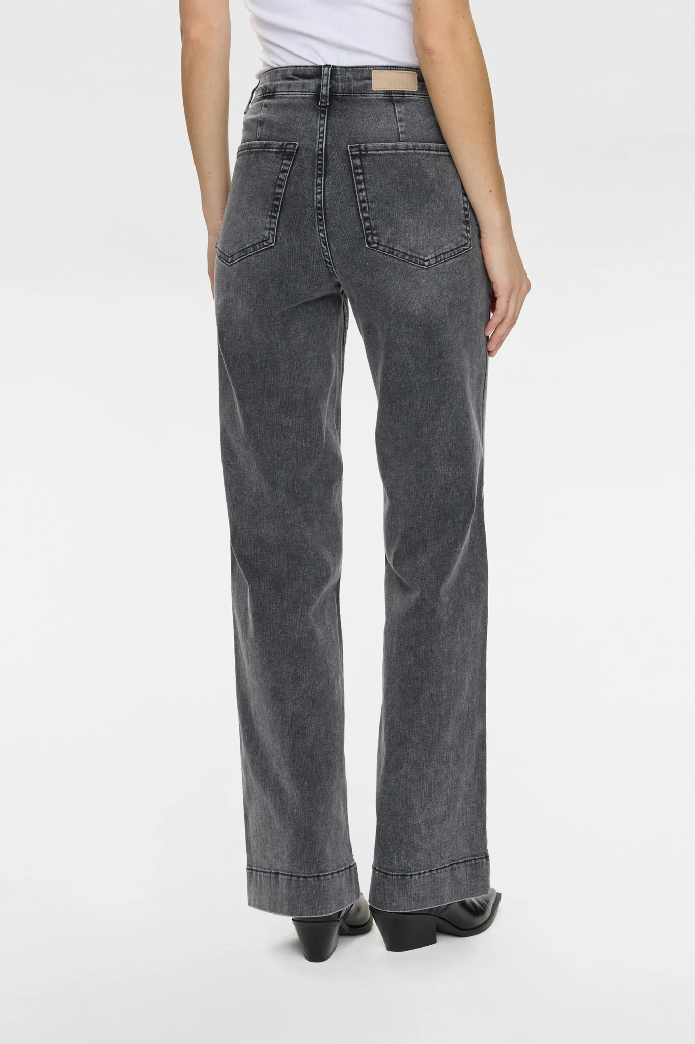 NUPARIS HR WIDE JEANS - P3020 - Black Washed Denim - Image 3
