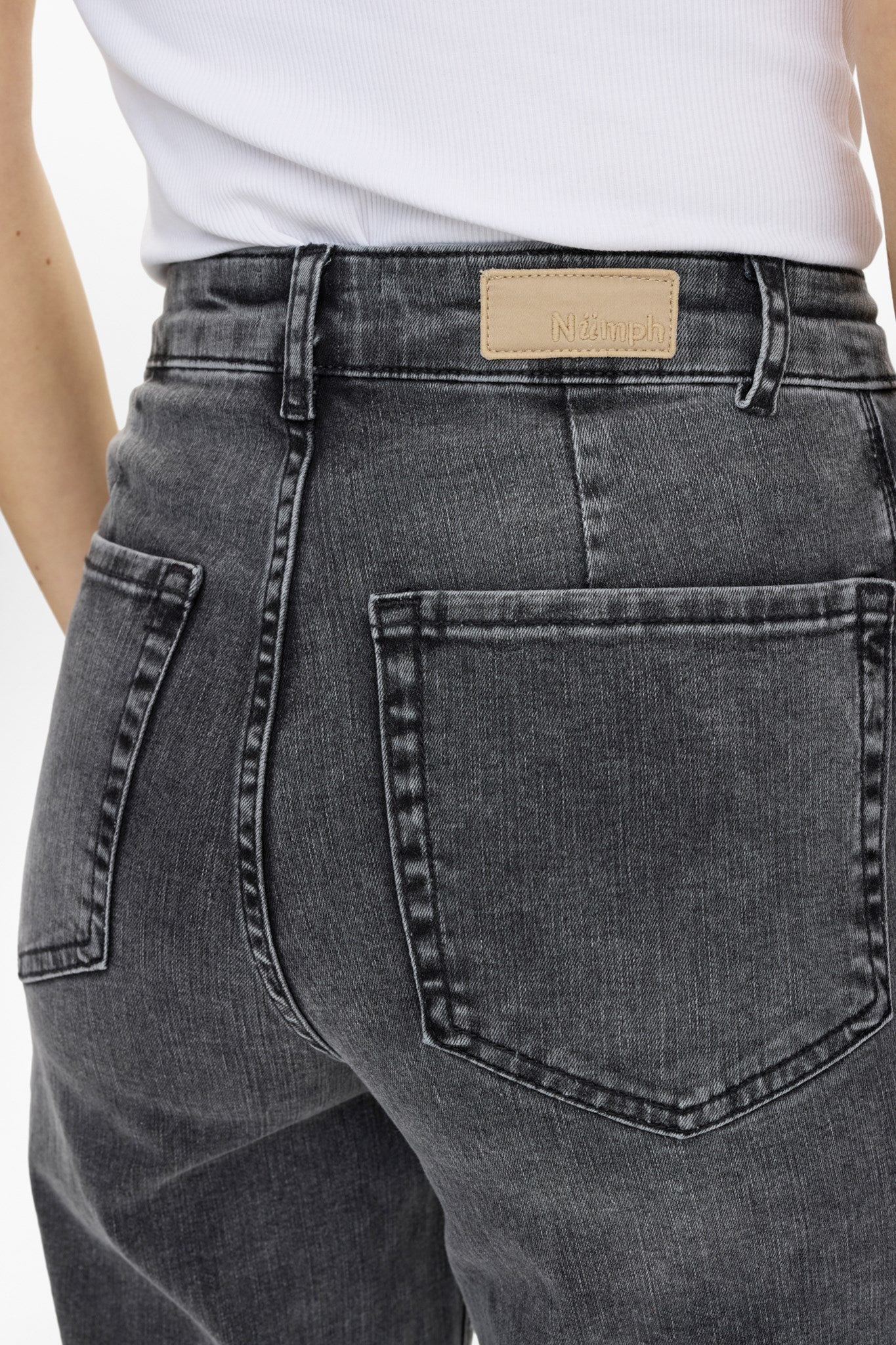 NUPARIS HR WIDE JEANS - P3020 - Black Washed Denim - Image 6
