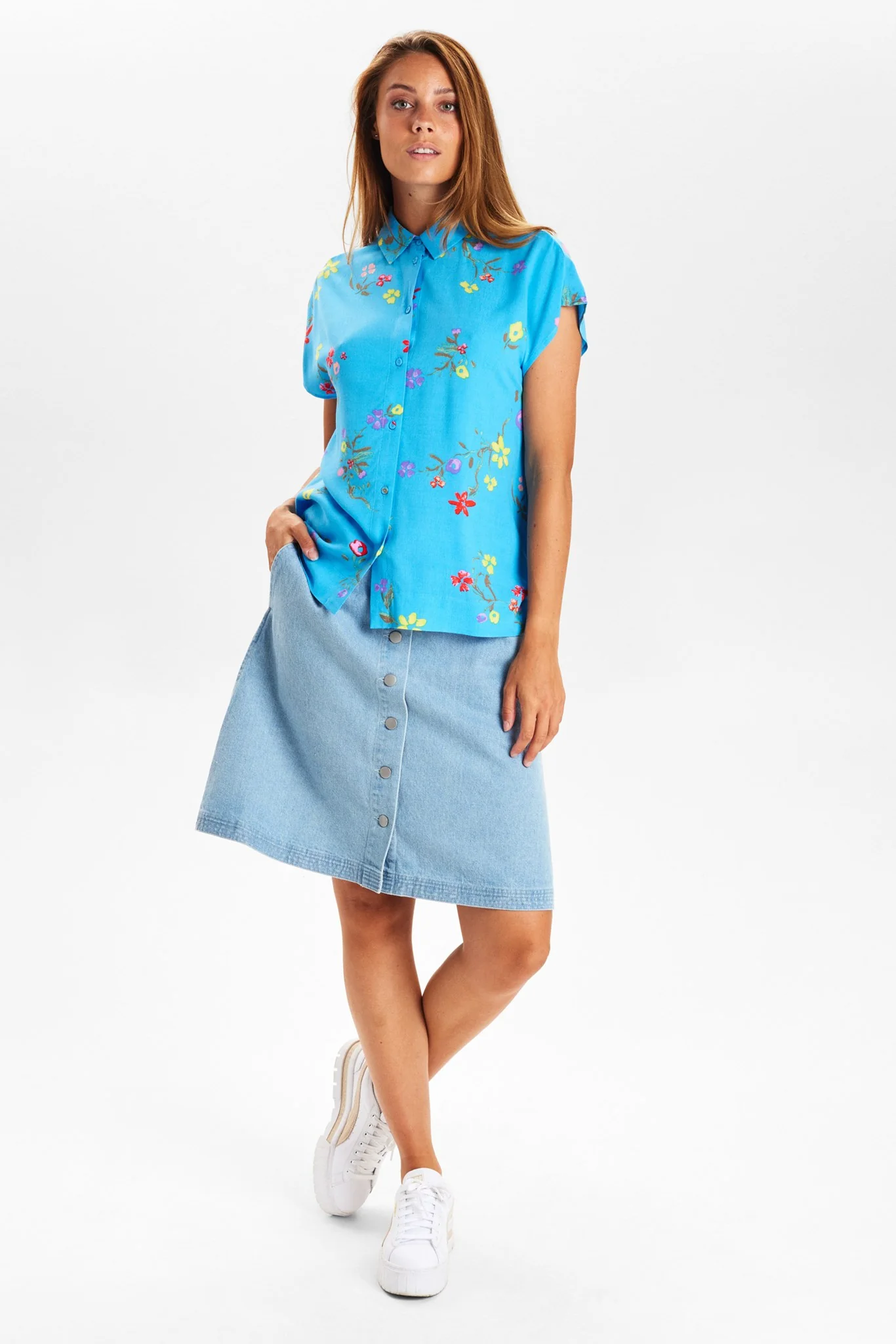 NUPAYANA SLEEVELESS SHIRT - Bonnie Blue - Image 3