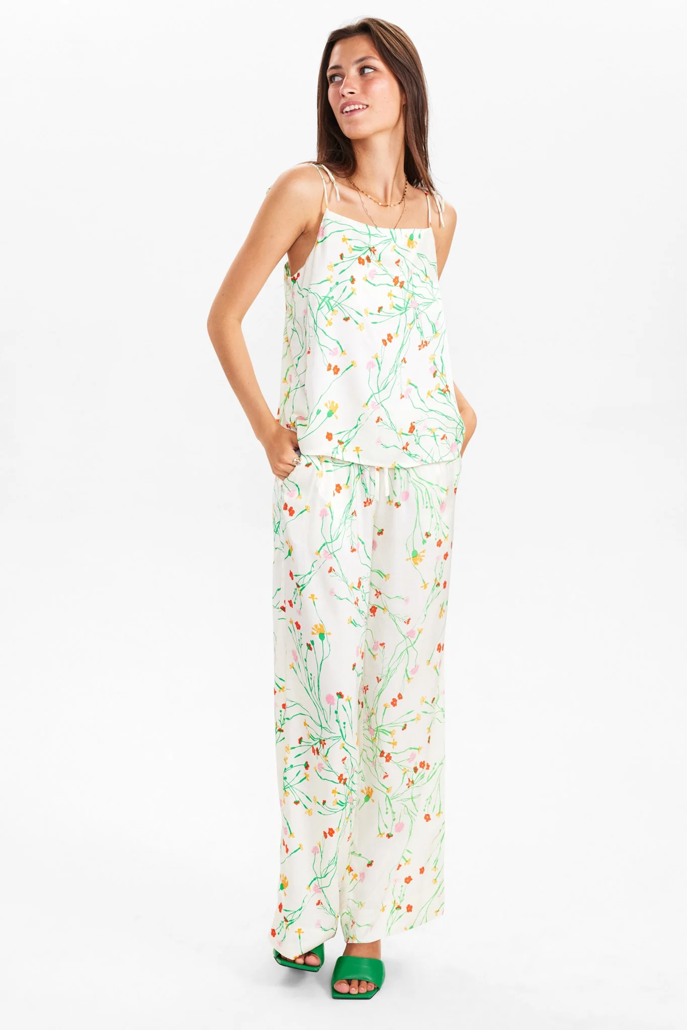 NUPEARL STRAP TOP - Pristine - Image 3