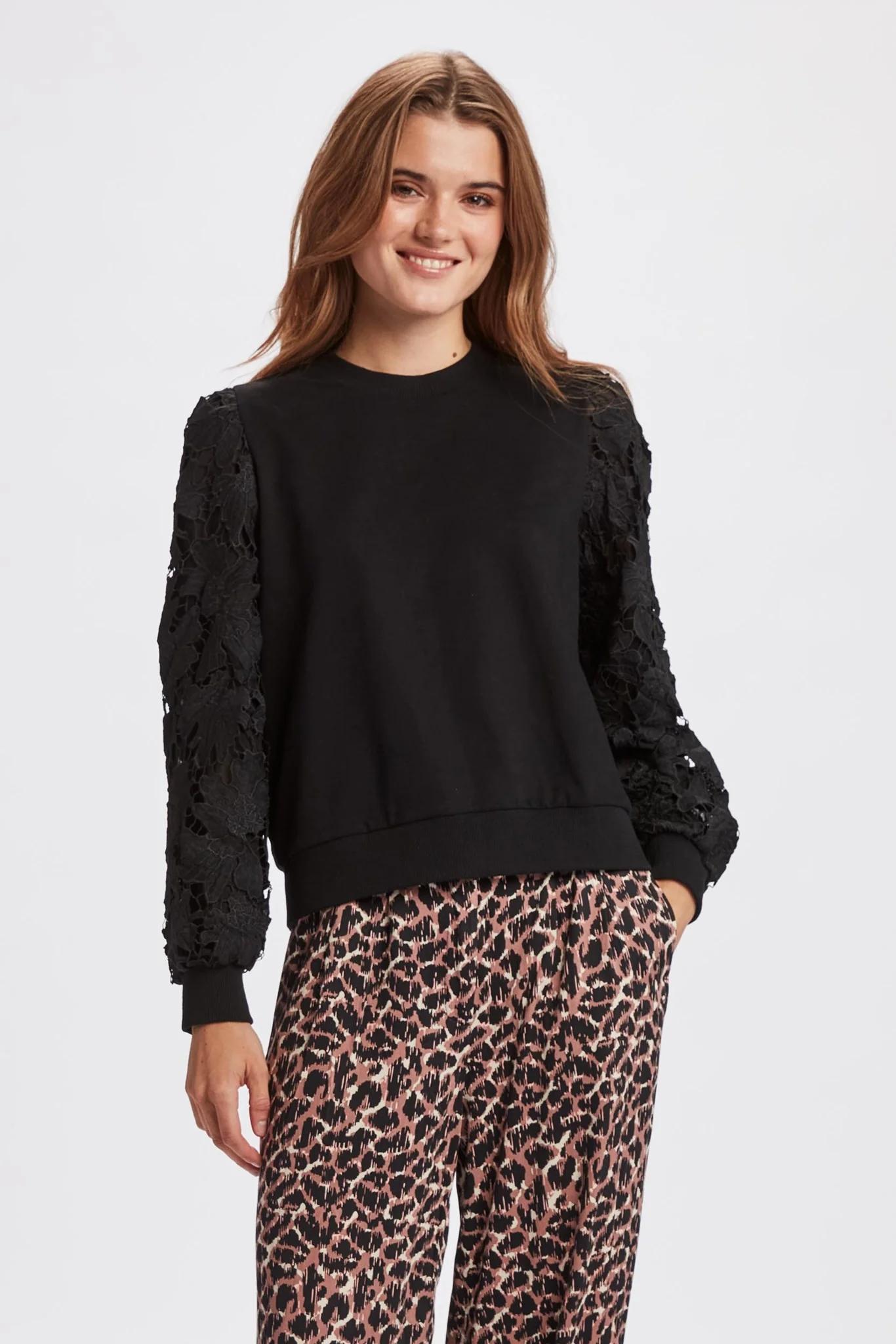 NUPHILLEA SWEAT  - Caviar