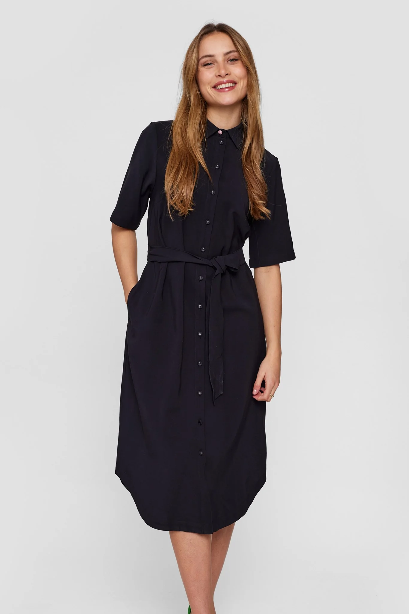 NUPILEA DRESS  - Caviar