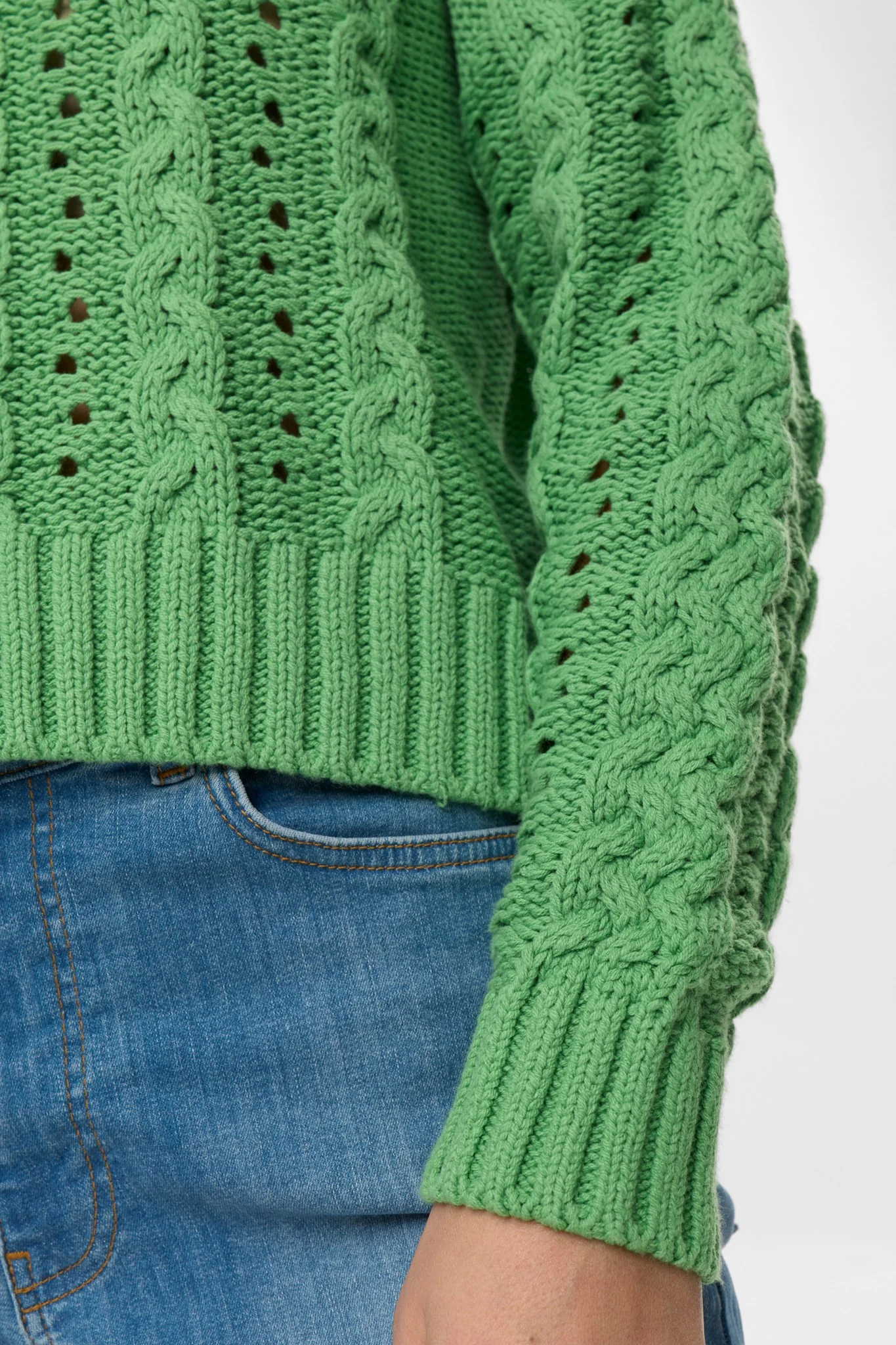 NUREMI PULLOVER - Vibrant Green - Image 5