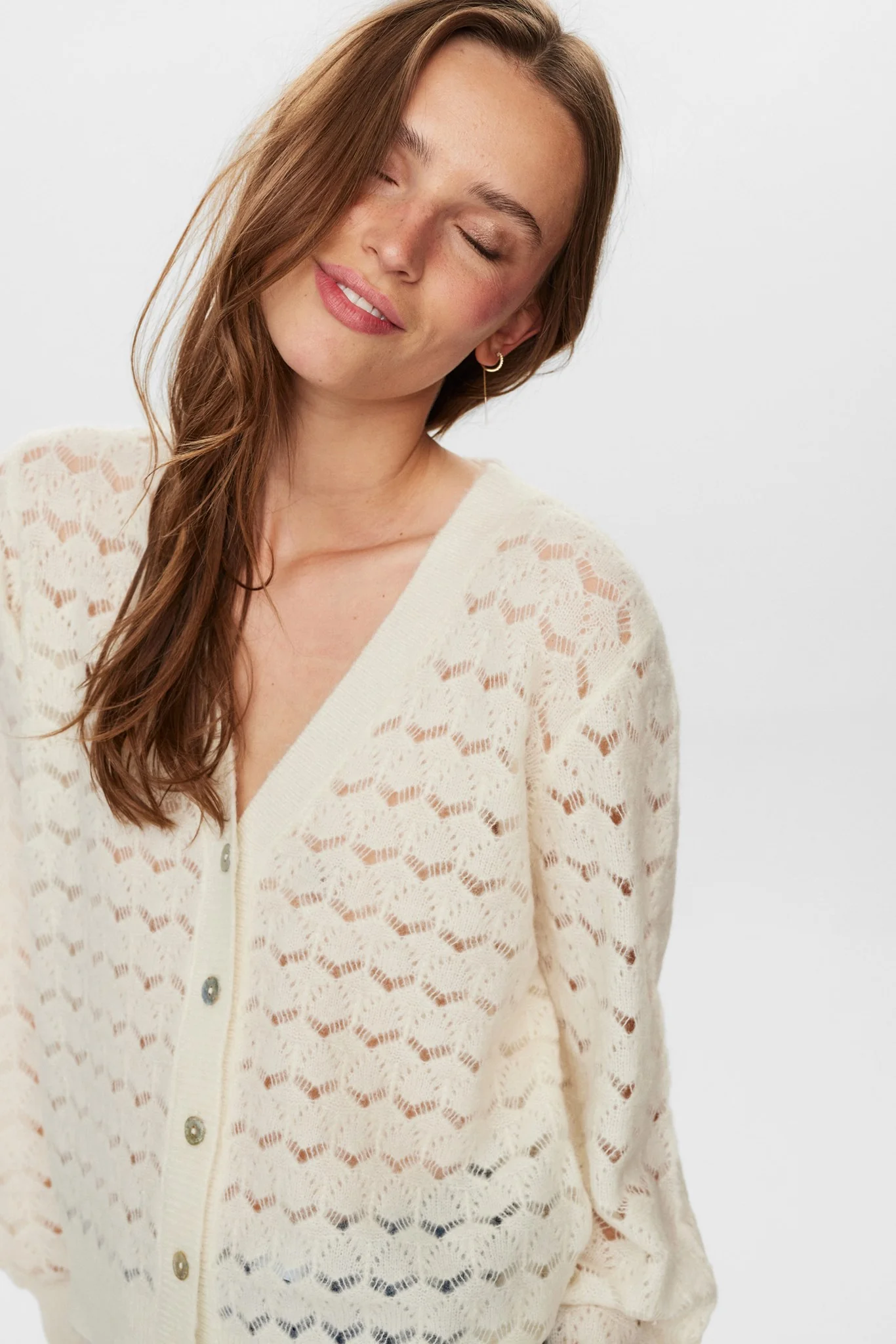 NURIETTA POINTELLE CARDIGAN - Cloud Dancer - Image 4