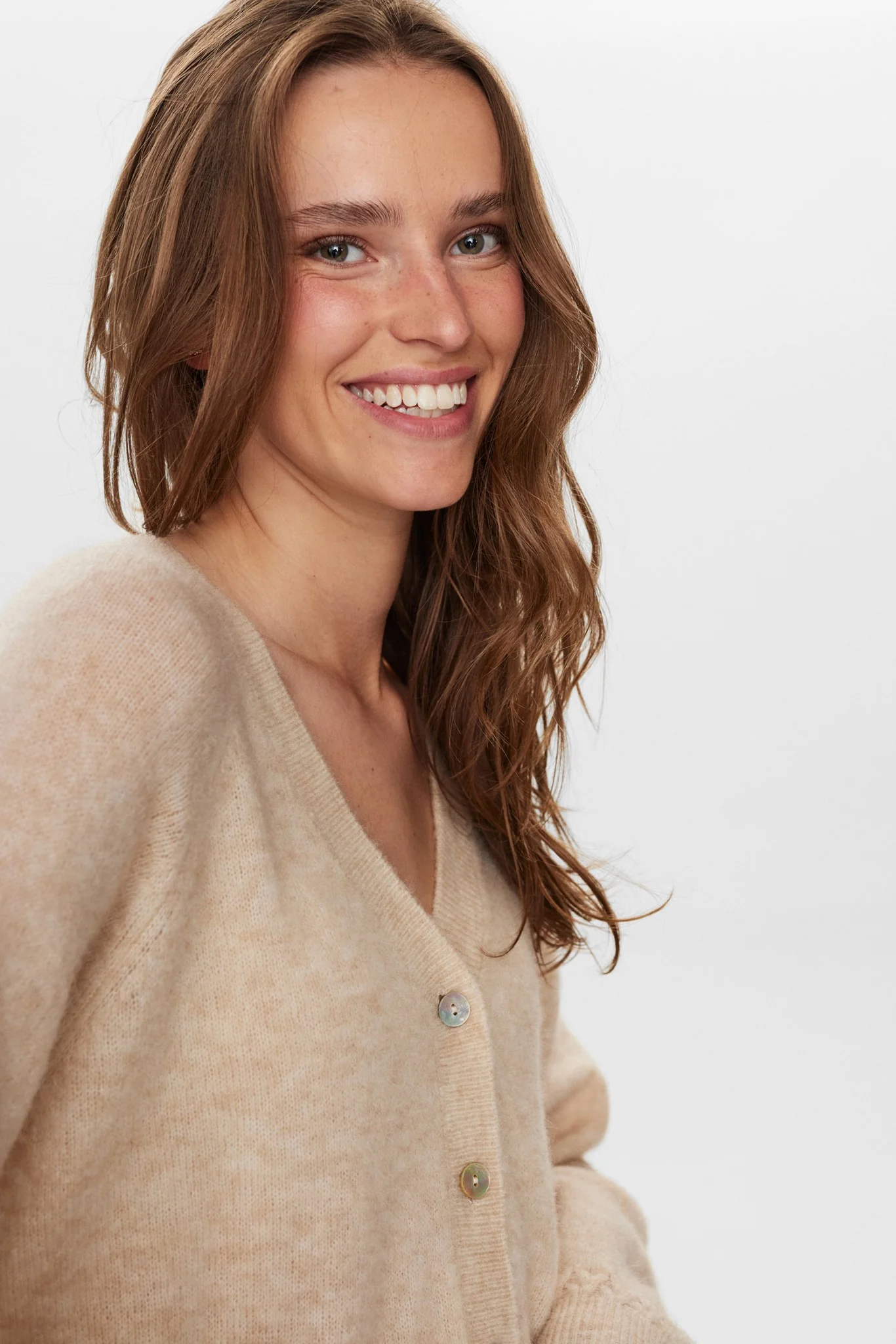 NURIETTE V-NECK CARDIGAN - Sun Kiss - Image 4