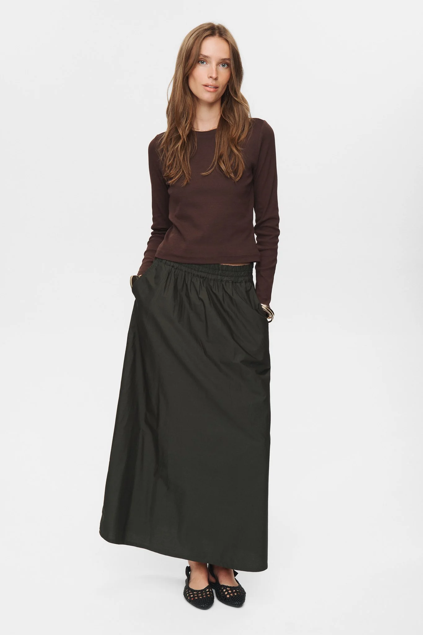 NURILEY LS CROPPED TEE - Black Coffee - Image 3