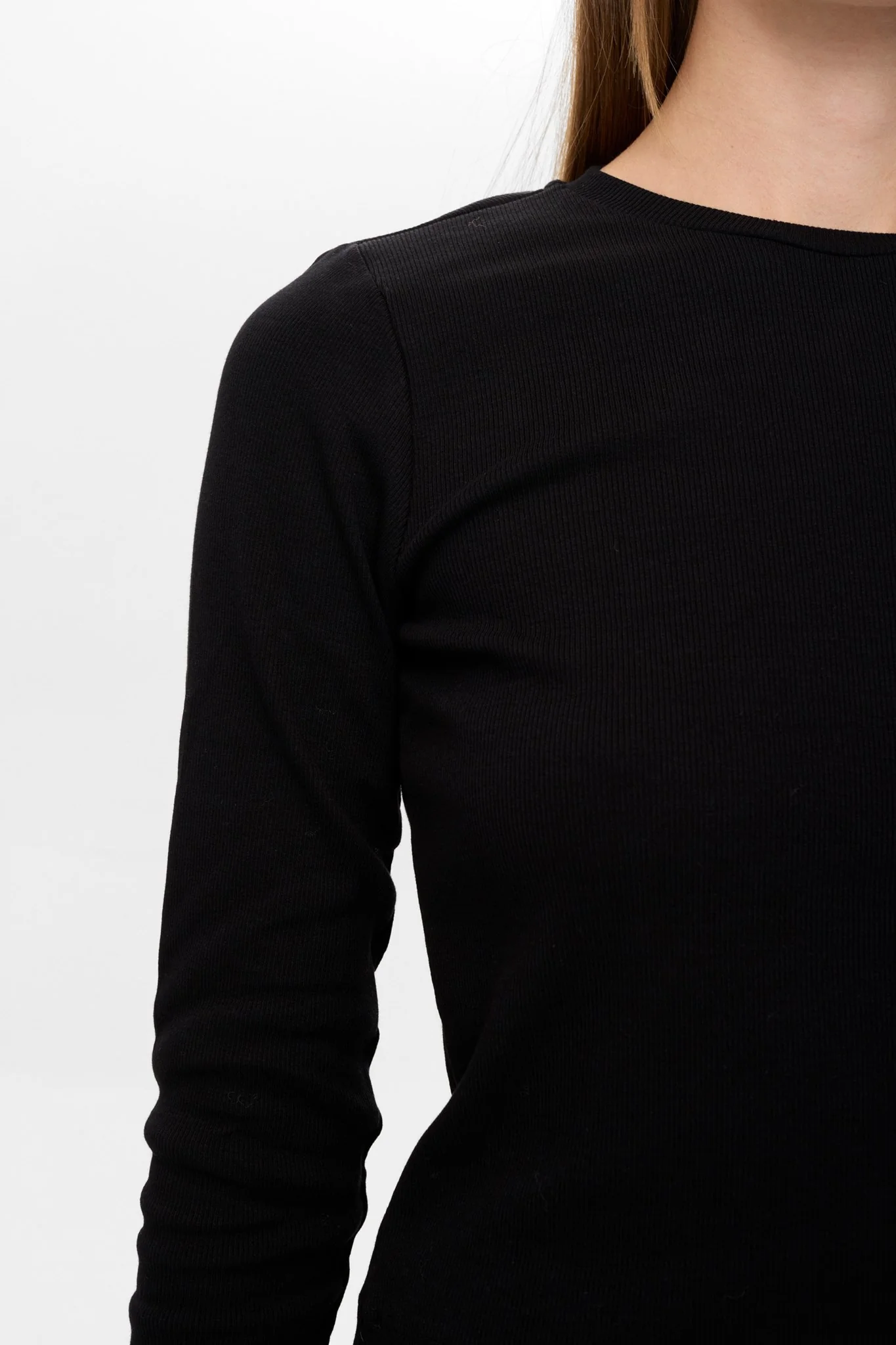 NURILEY LS CROPPED TEE - Caviar - Image 5