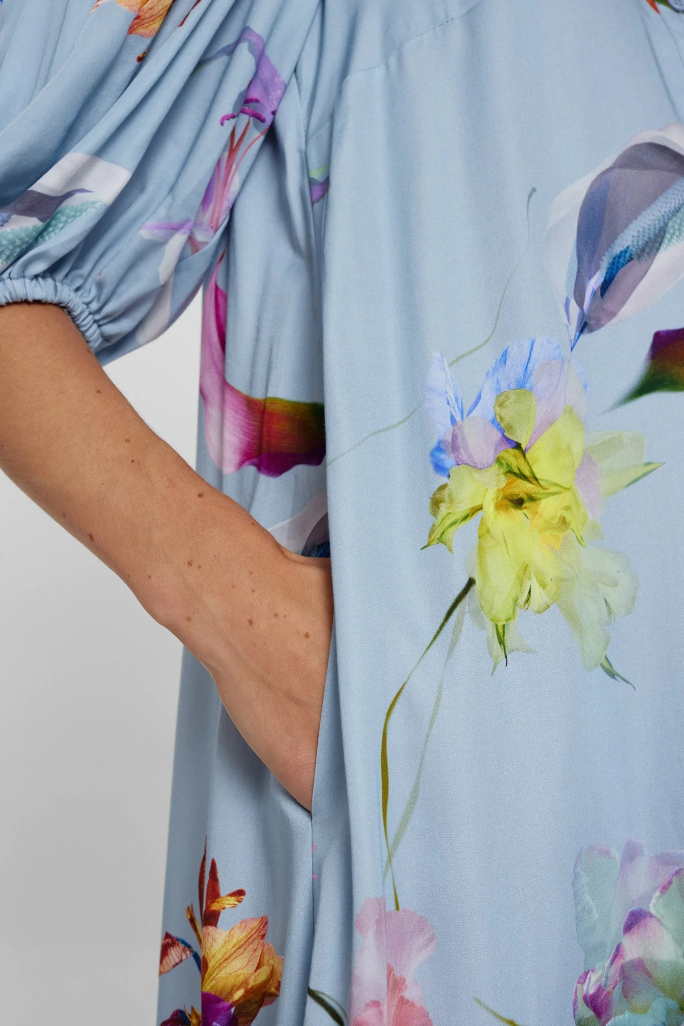 NURITA DRESS  - Blue Fog - Image 4
