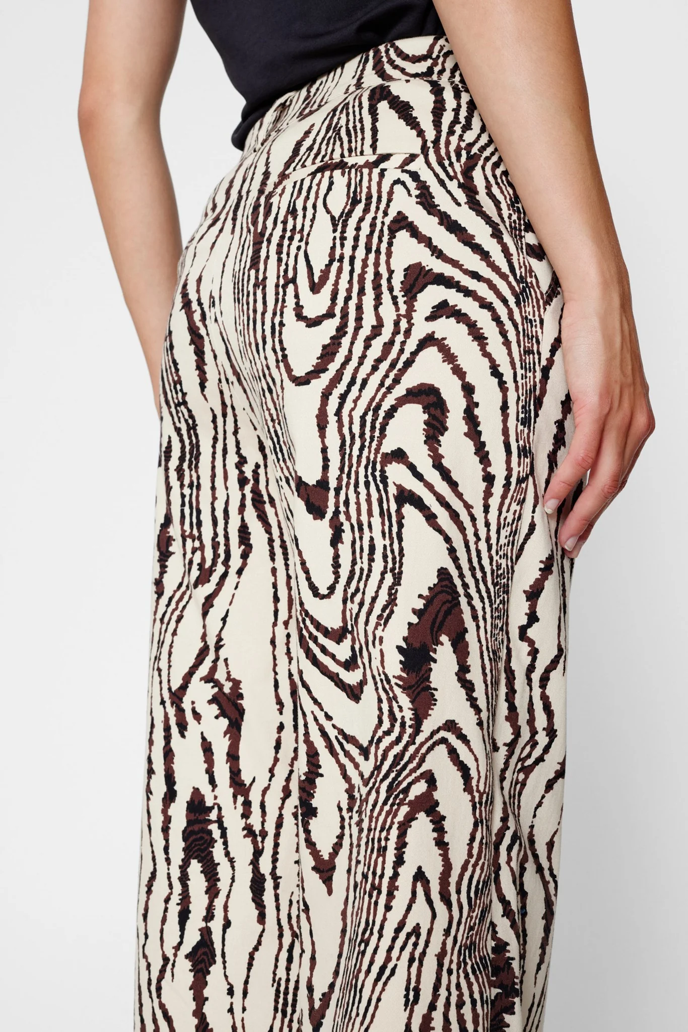 NUROBERTA CROPPED PANTS - Oyster Gray - Image 5
