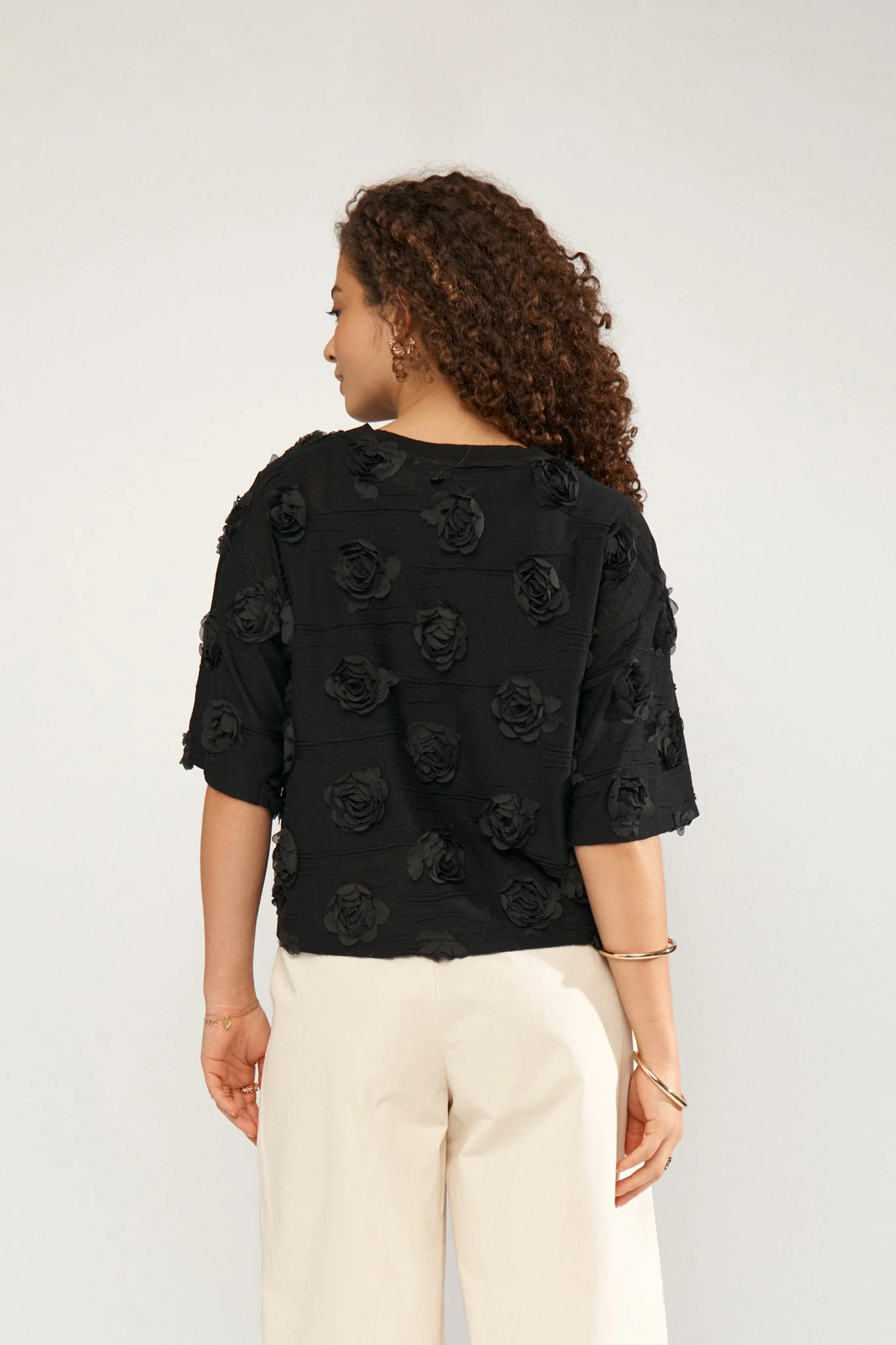 NUROSIE T-SHIRT - Caviar - Image 2