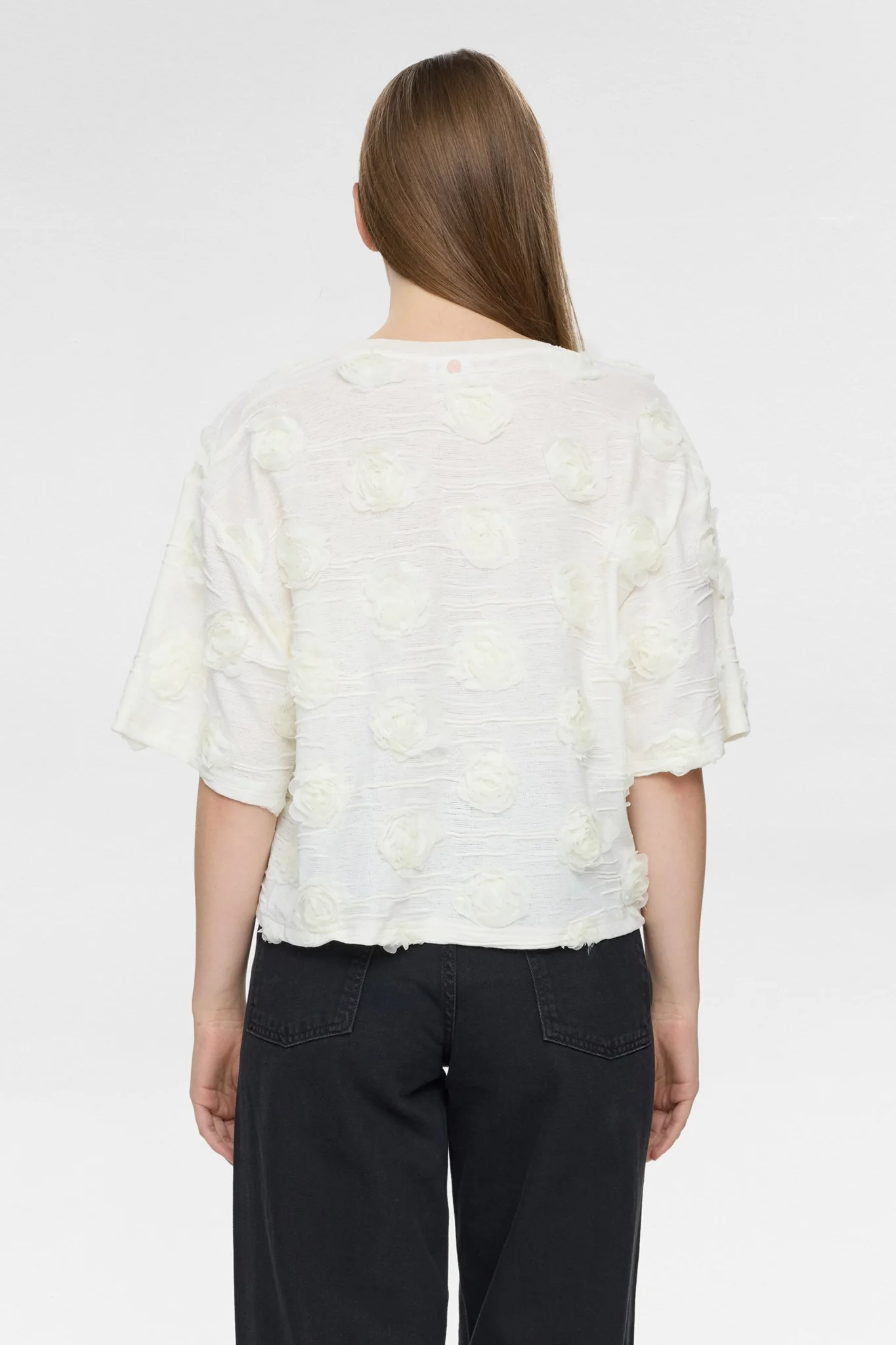 NUROSIE T-SHIRT - Cloud Dancer - Image 2