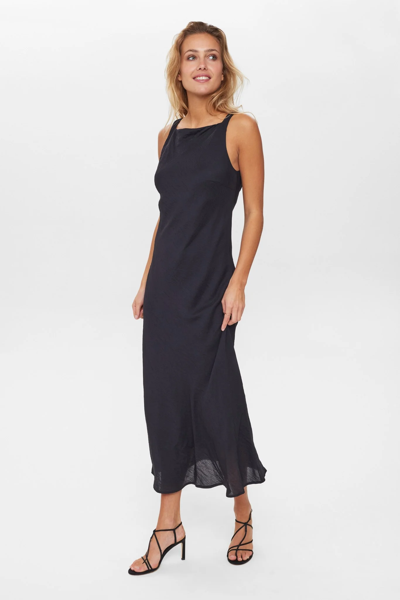NUROXANNE DRESS - Caviar - Image 3