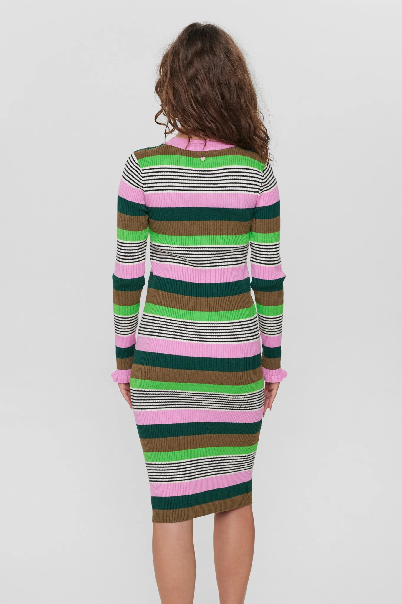 NUSADENA DRESS - Fuchsia Pink - Image 10