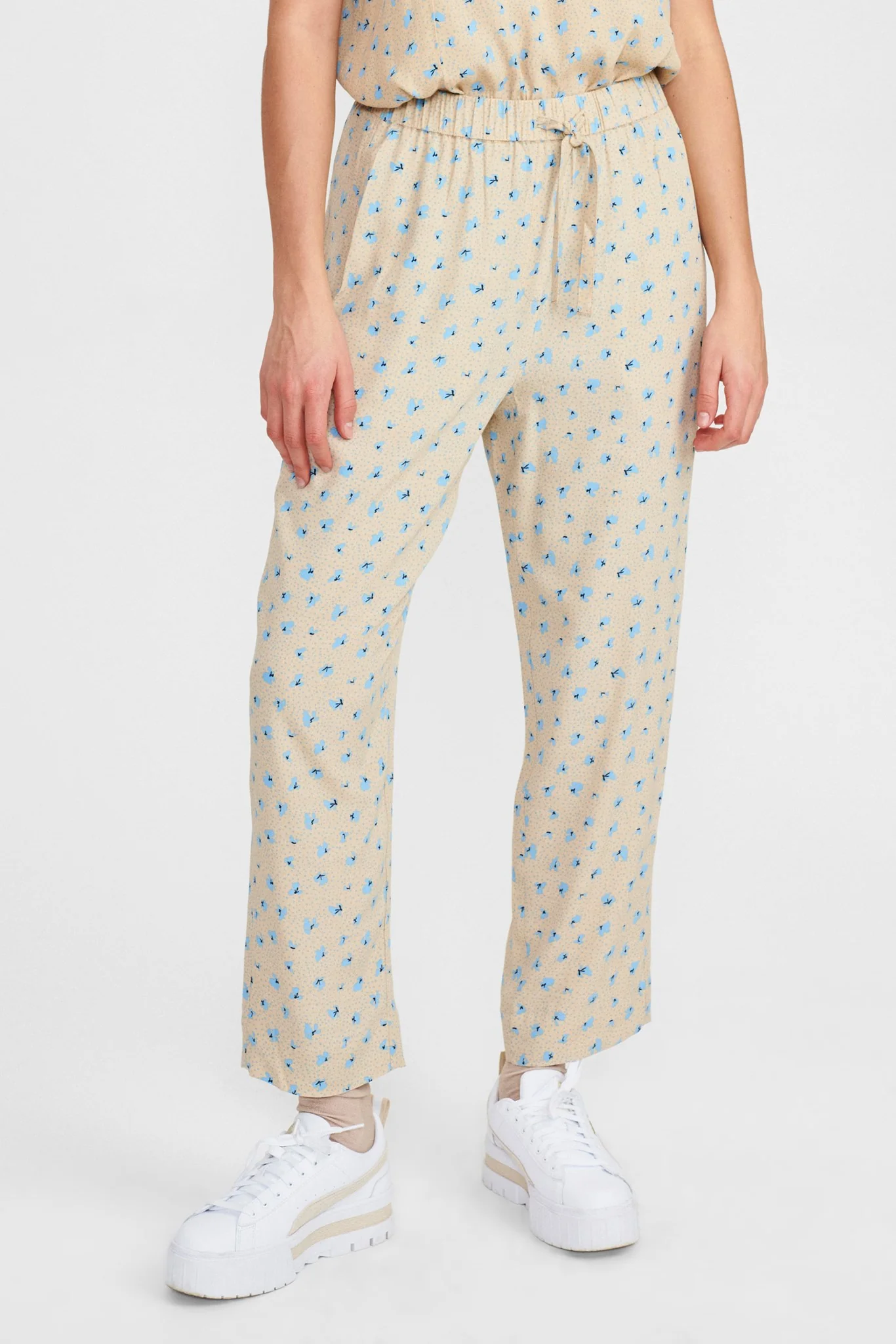 NUSARAH PANT - Sesame