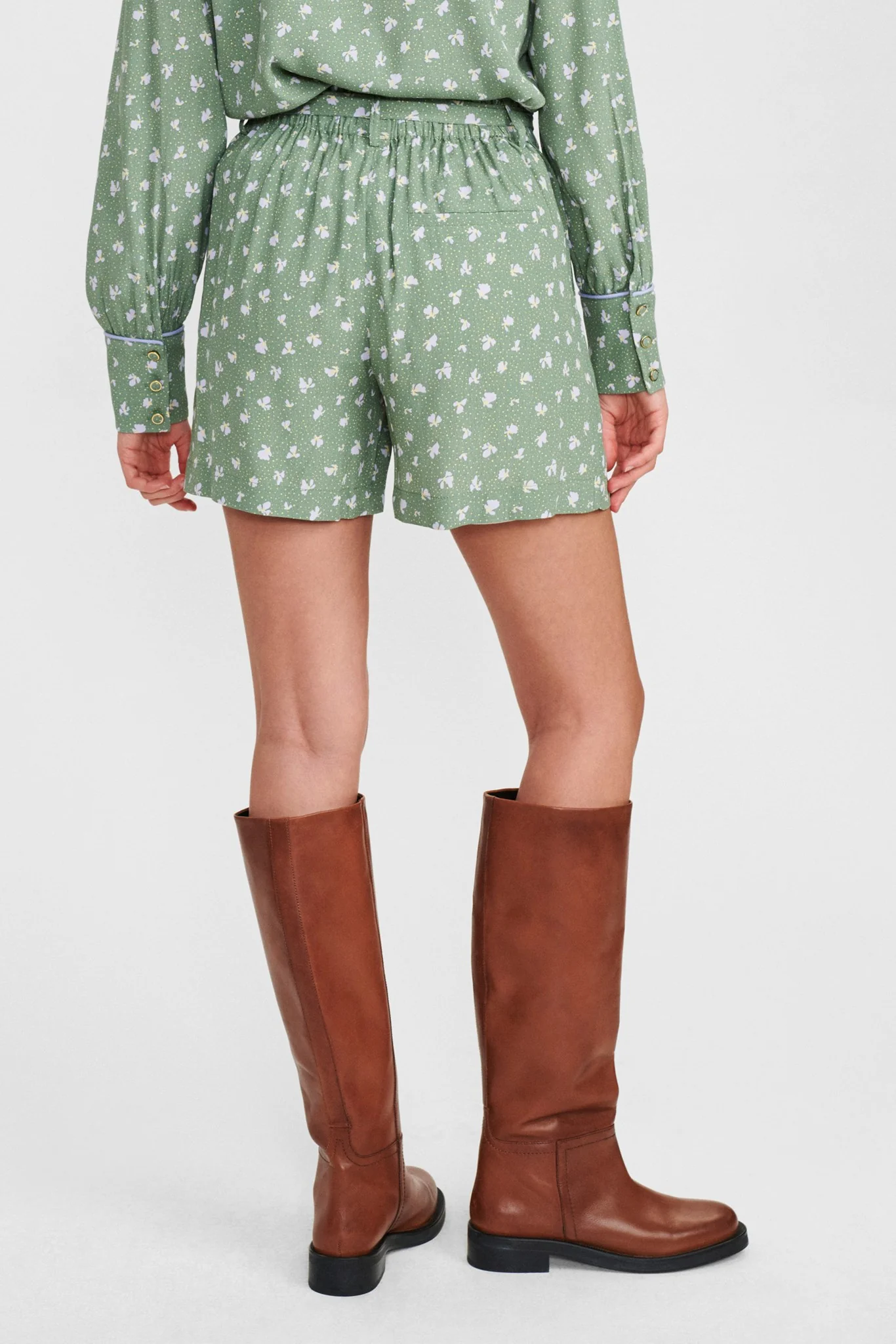 NUSARAH SHORTS - Sea Spray - Image 2