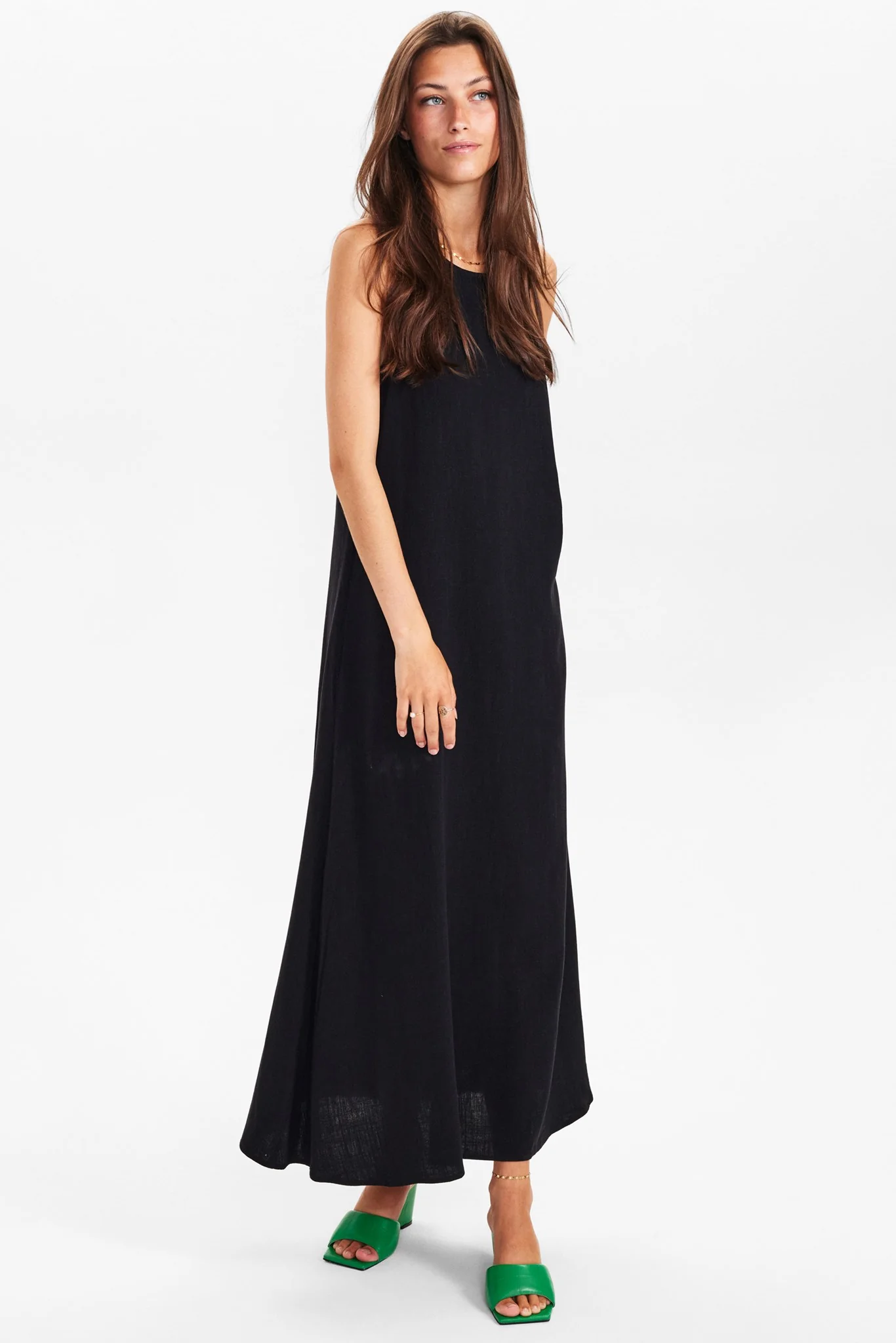 NUSASSIE DRESS - Caviar - Image 3