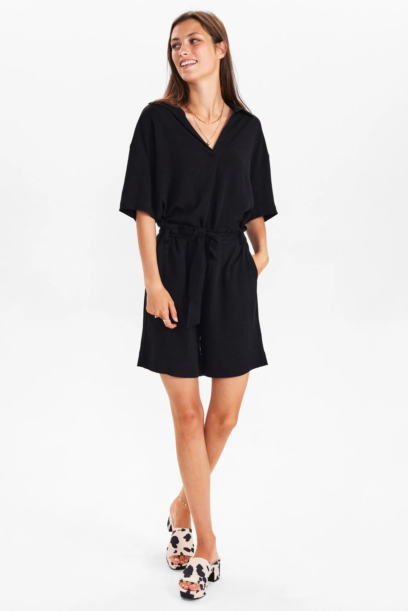 NUSASSIE SHORTS - Caviar - Image 3
