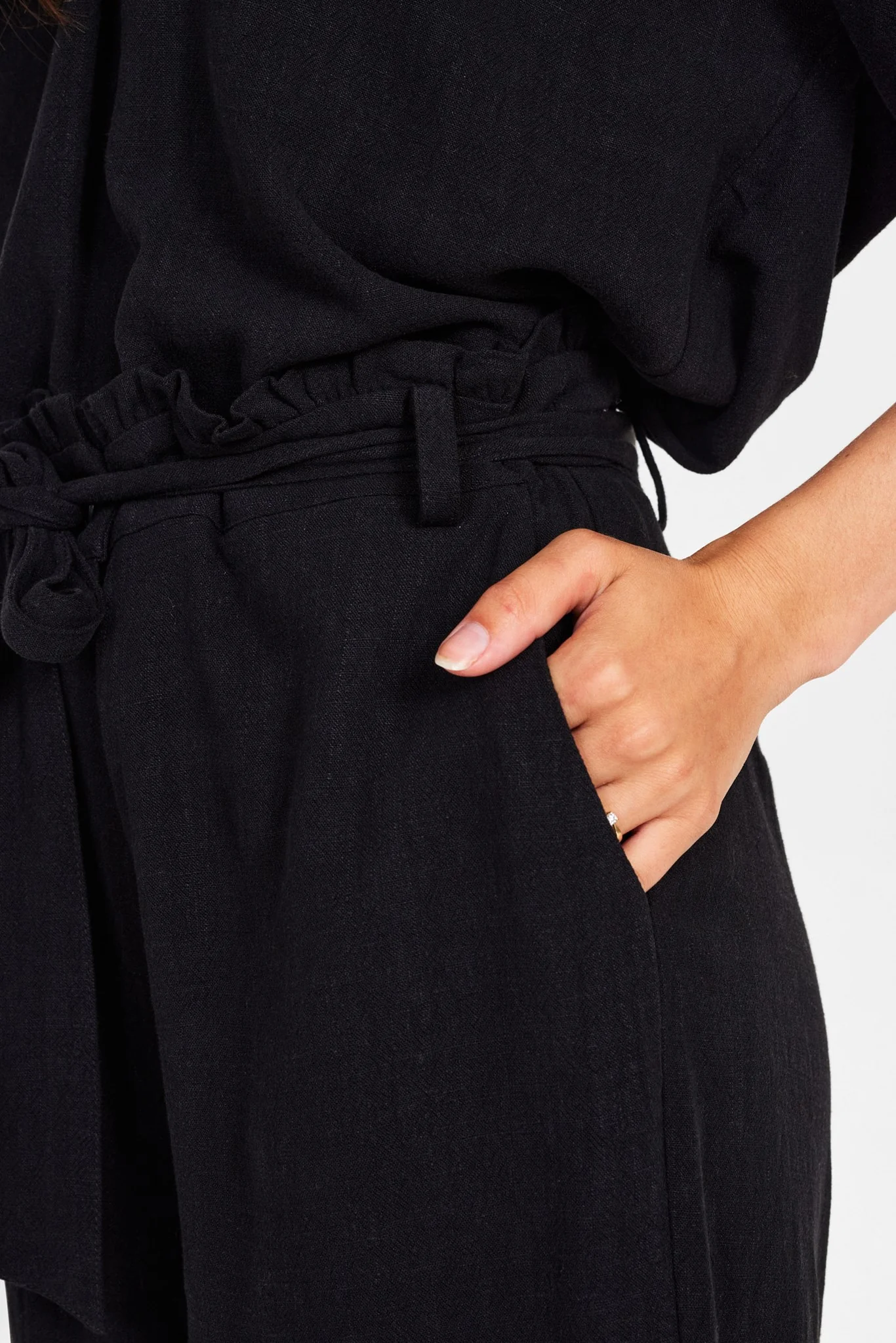NUSASSIE SHORTS - Caviar - Image 5