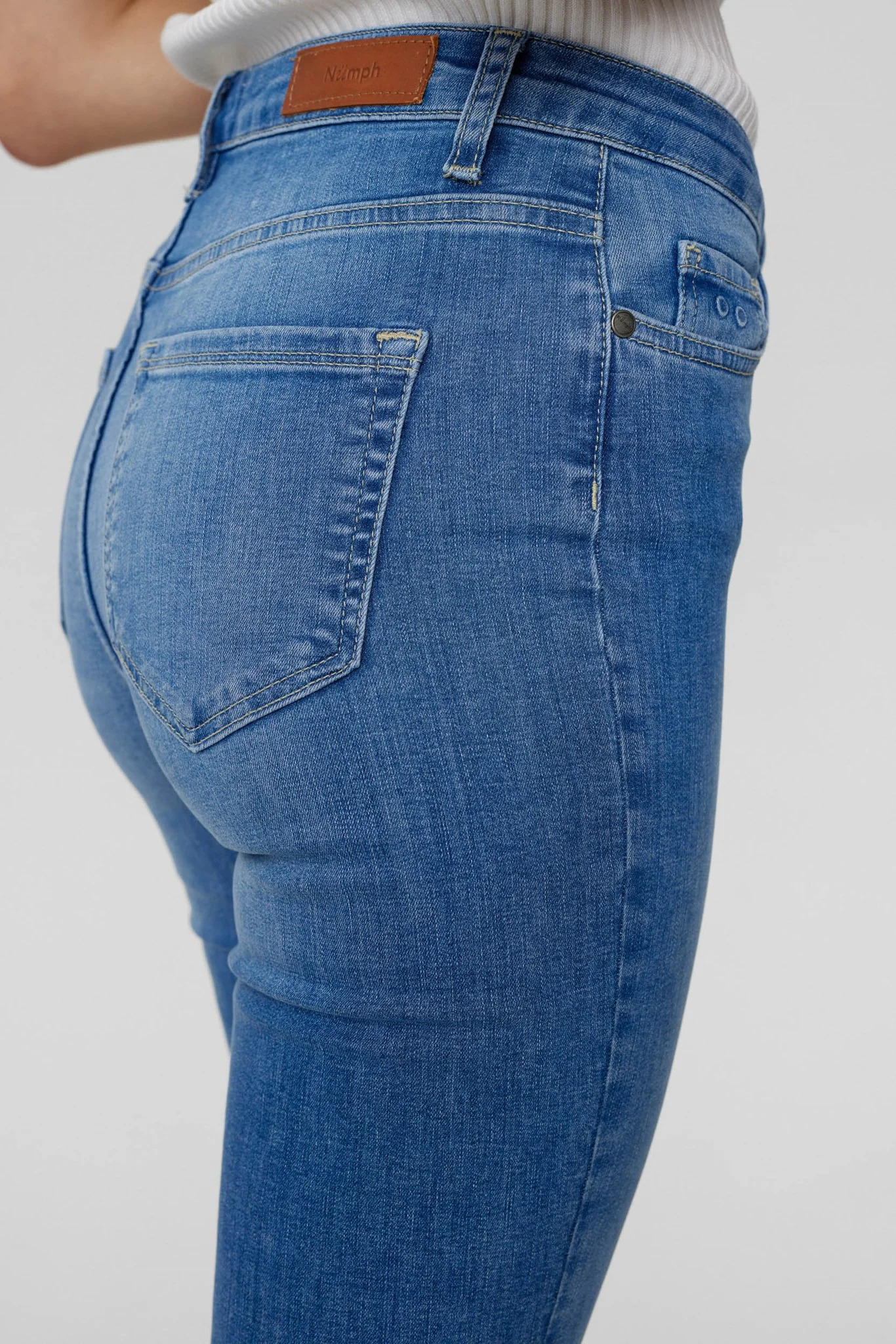 NUSIDNEY JEANS CROPPED LIGHT BLUE  - Light Blue Denim - Image 5