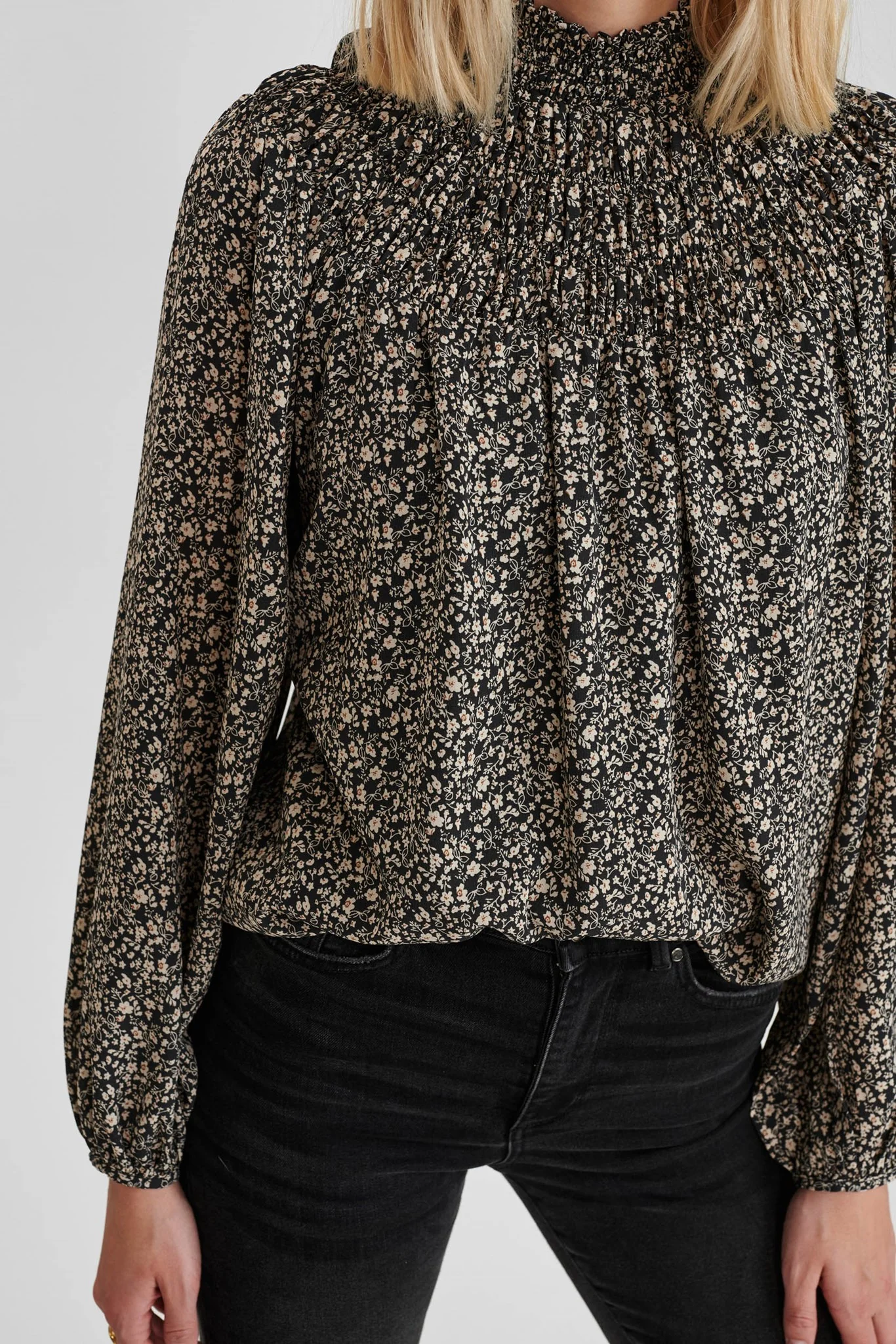 NUSINDY BLOUSE - Caviar - Image 5