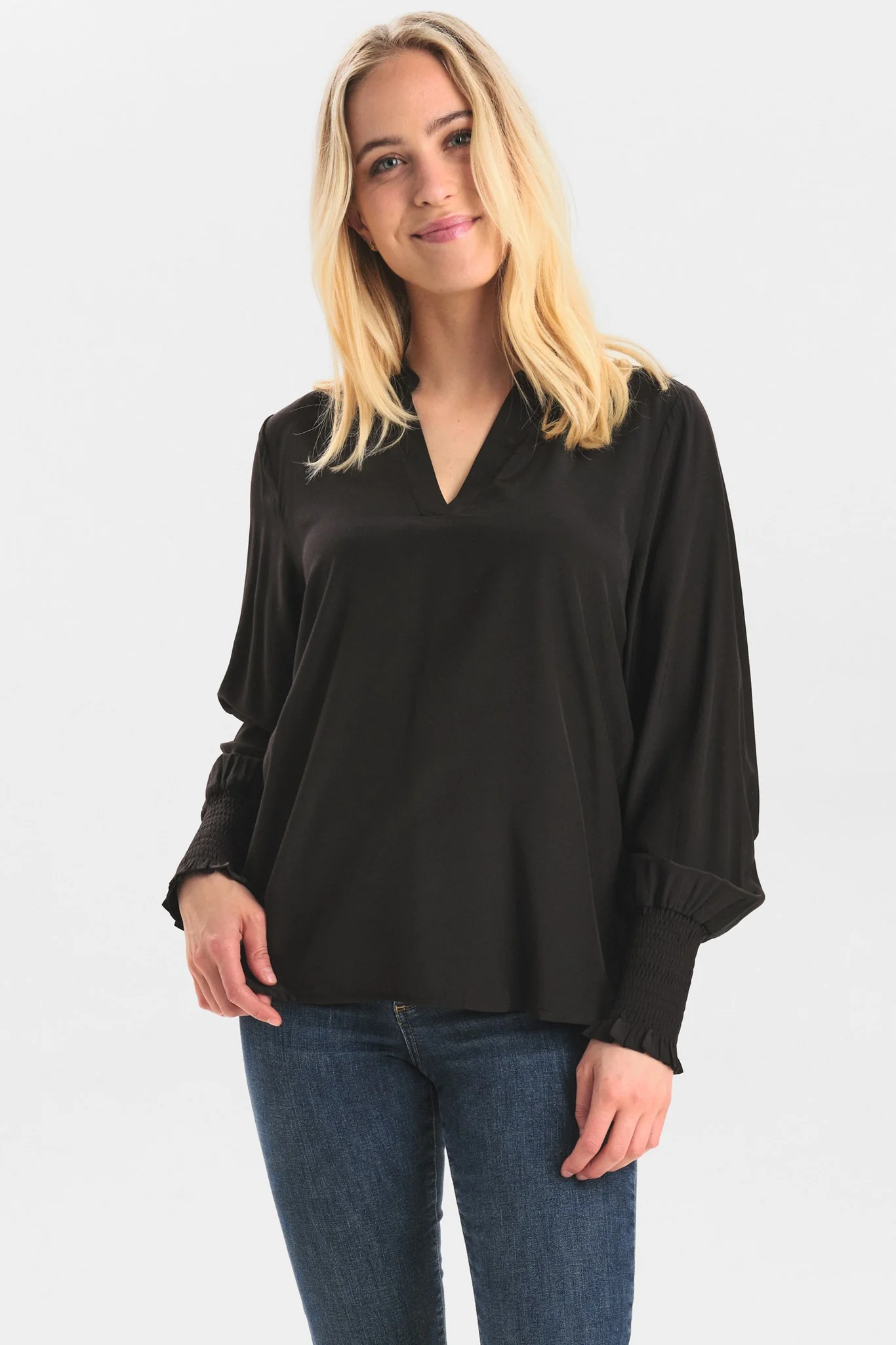 NUSOFTY NEW BLOUSE - Caviar