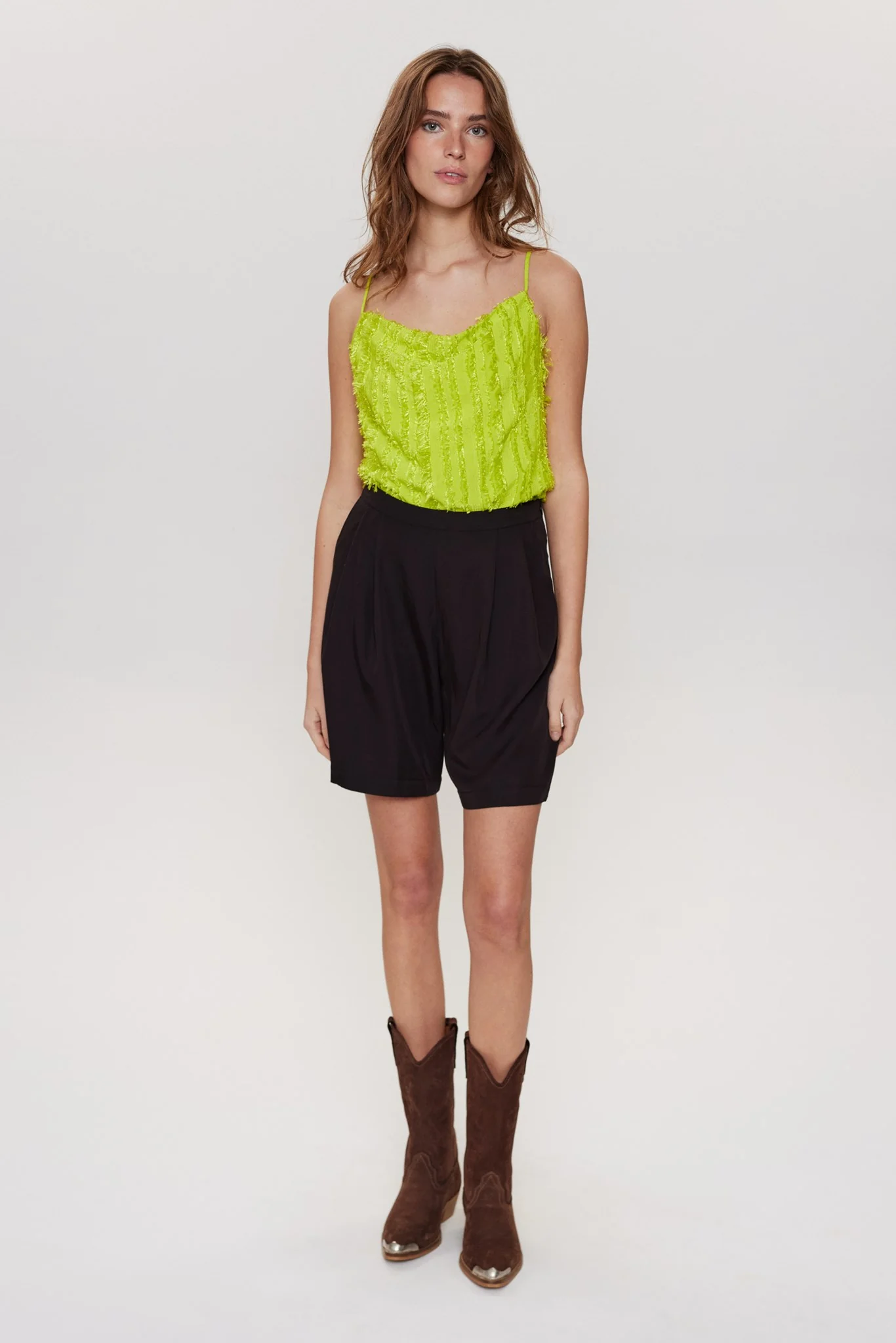 NUSUMMER SHORTS  - Caviar - Image 3