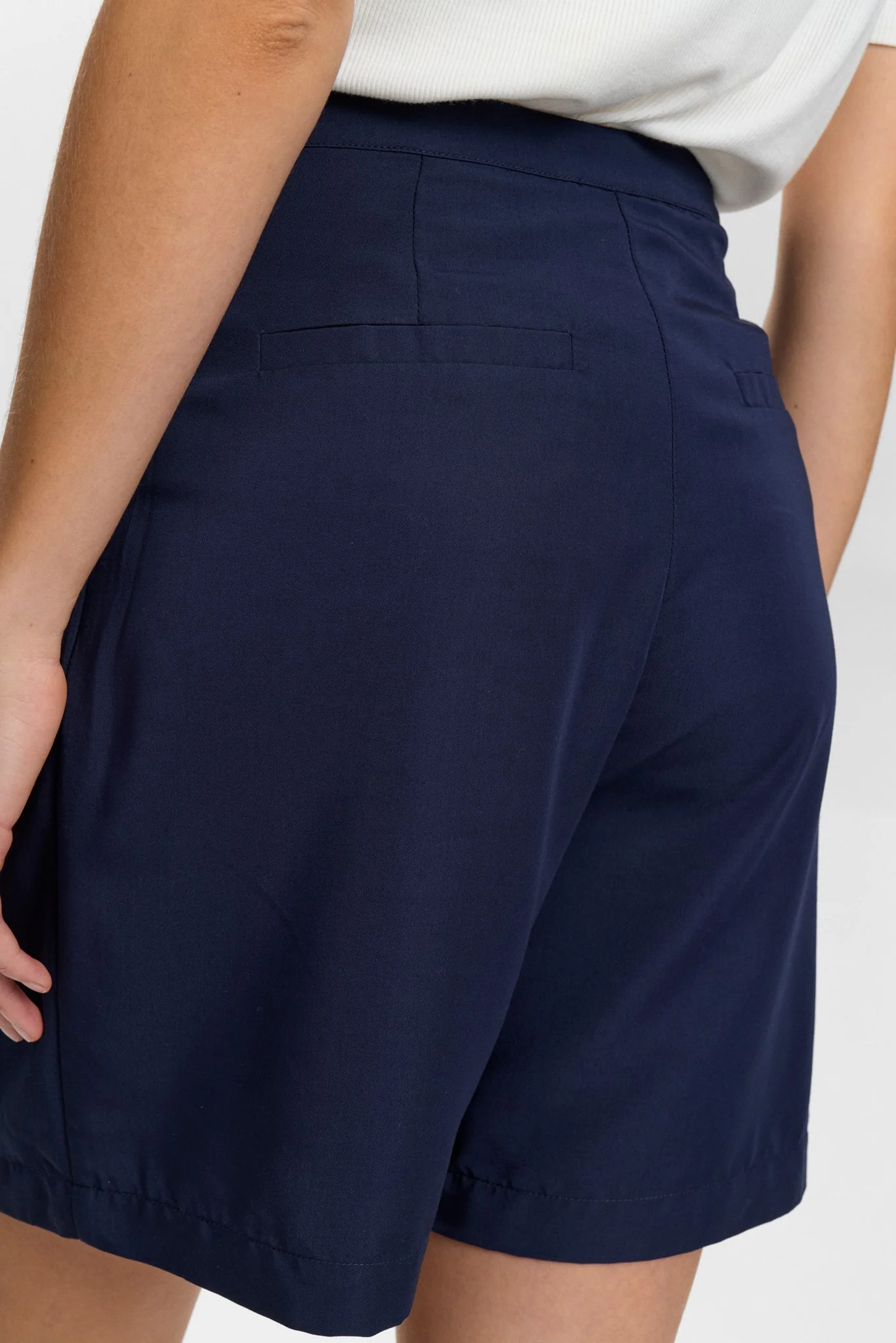 NUSUMMER SHORTS - Dark Sapphire - Image 4