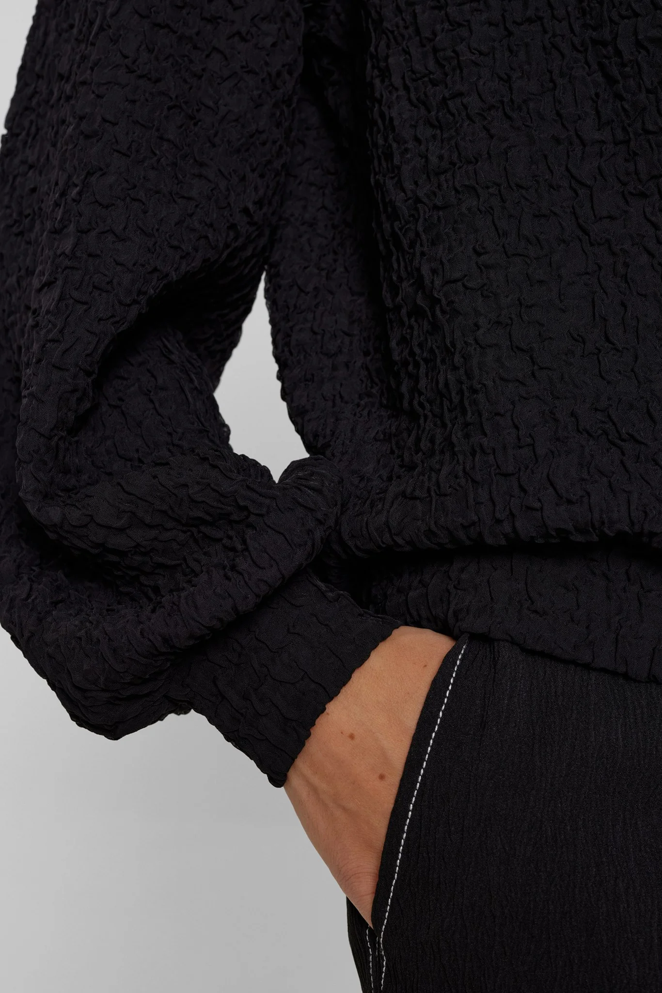 NUSYBIL BLOUSE - Caviar - Image 4
