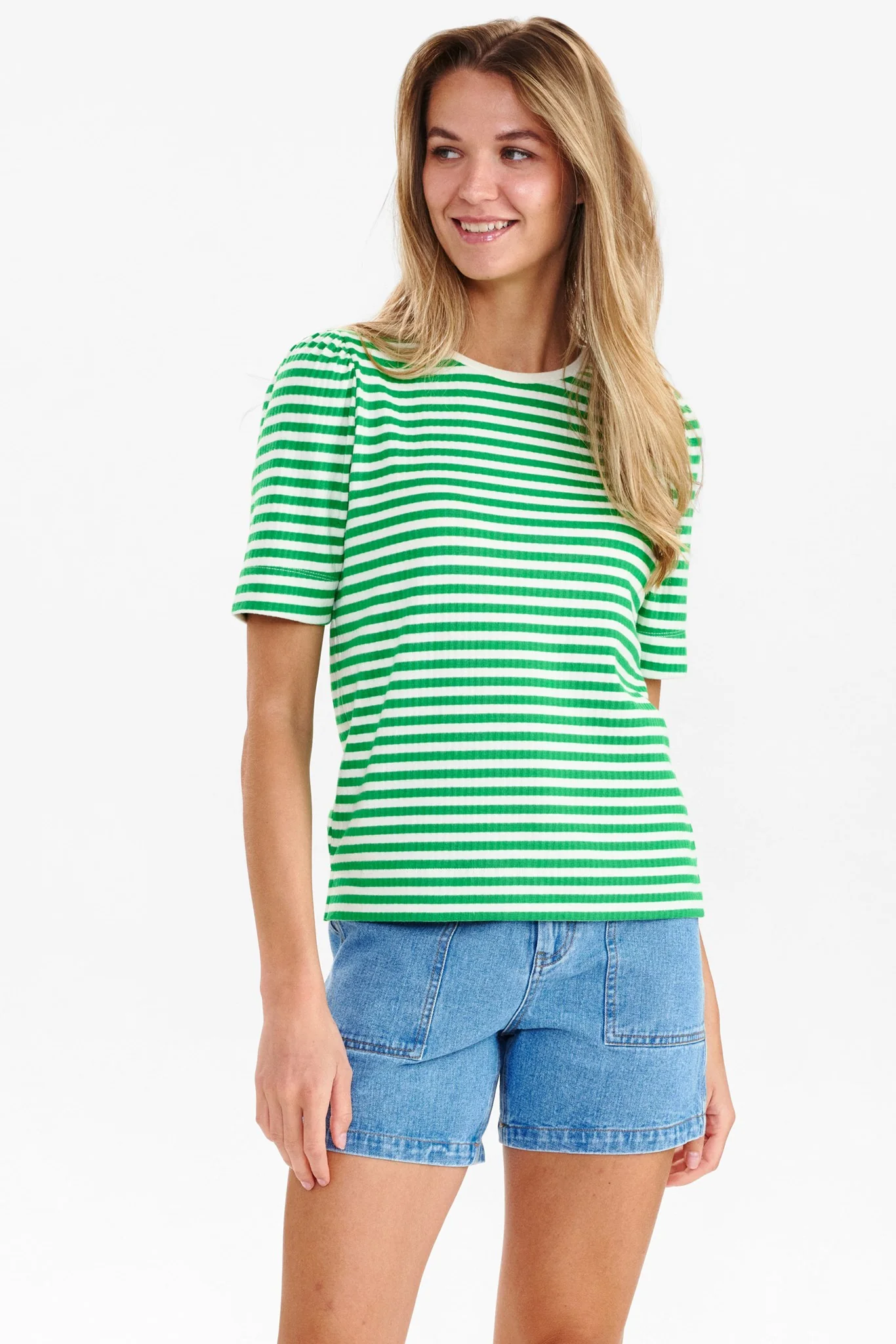 NUTANIA TEE - Poison green