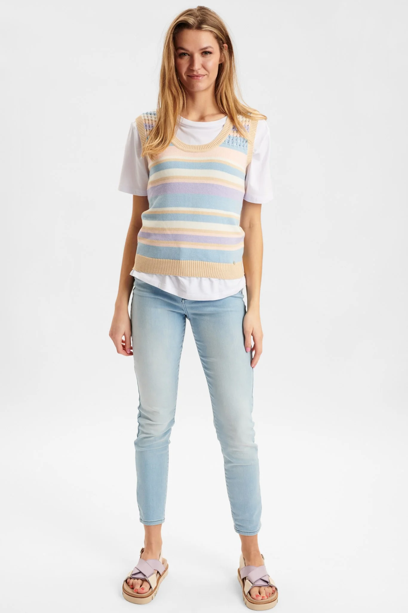 NUTENNA WAISTCOAT - Blue Bell - Image 3